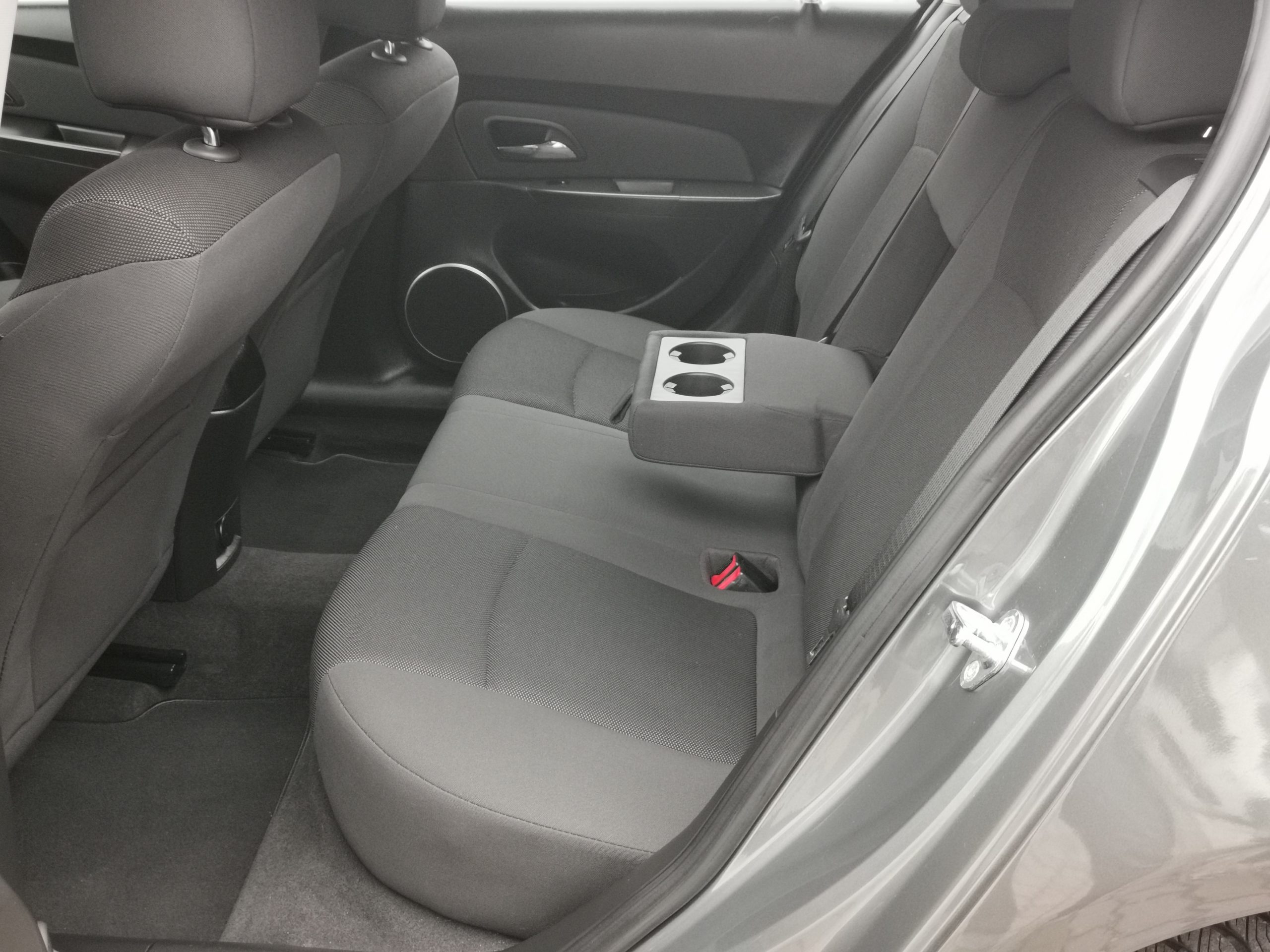 CHEVROLET CRUZE 1.8 LT Plus 104.000km! KLÍMA. ALUFELNI. TEMPOMAT. PARKRADAR. KÖDLÁMPA