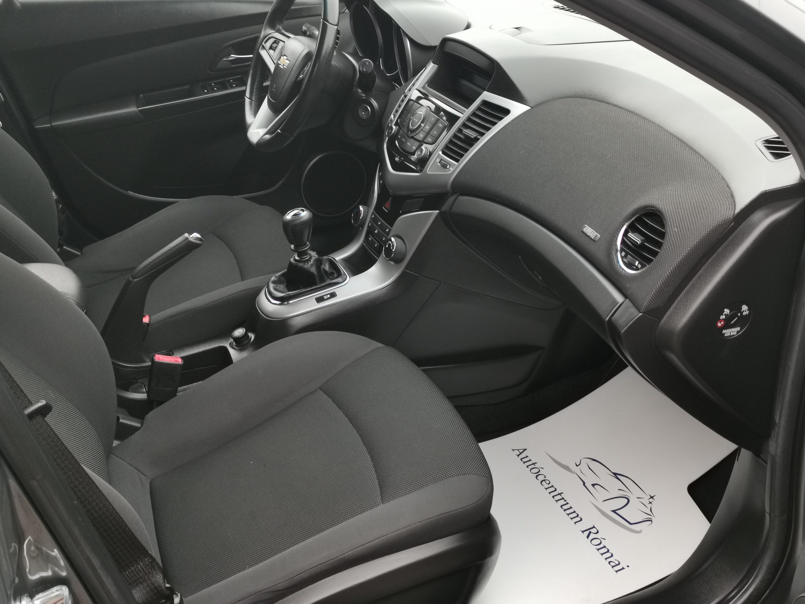 CHEVROLET CRUZE 1.8 LT Plus 104.000km! KLÍMA. ALUFELNI. TEMPOMAT. PARKRADAR. KÖDLÁMPA