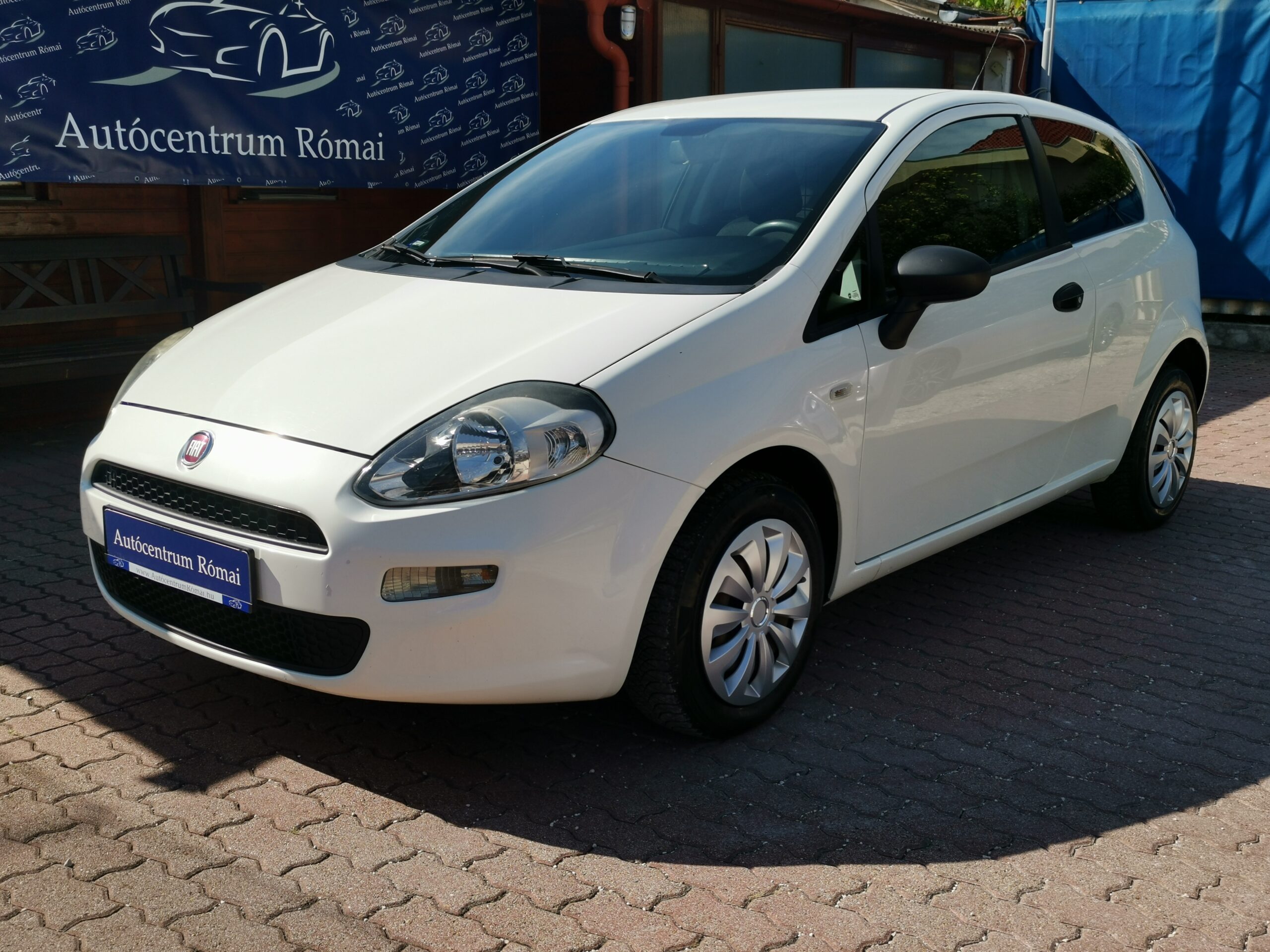 FIAT PUNTO 1.3 Van Multijet MO.-i. 2. Tulaj. Szervizkönyv! KLÍMA. ELEKTROMOS ABLAK