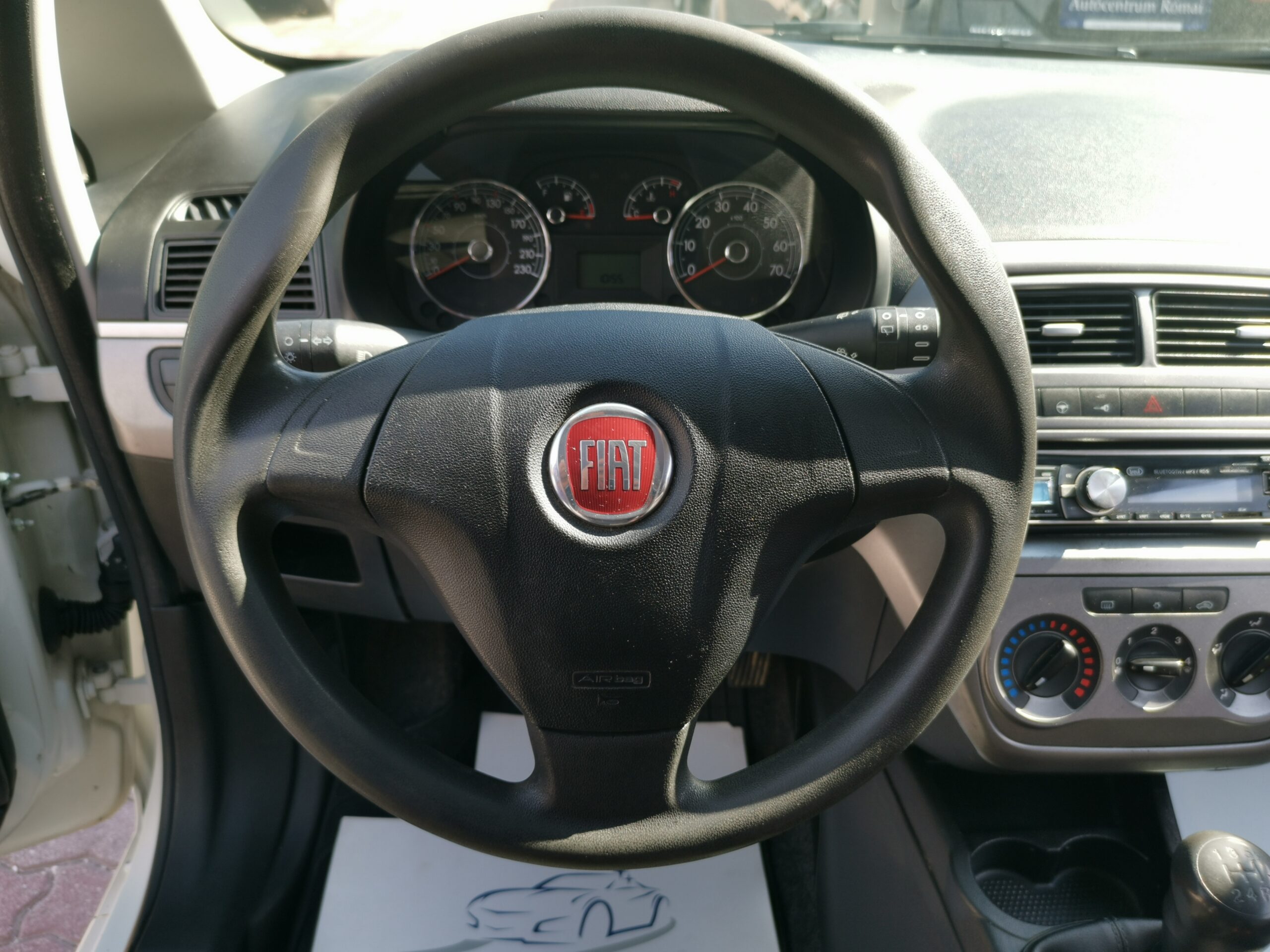 FIAT PUNTO 1.3 Van Multijet MO.-i. 2. Tulaj. Szervizkönyv! KLÍMA. ELEKTROMOS ABLAK