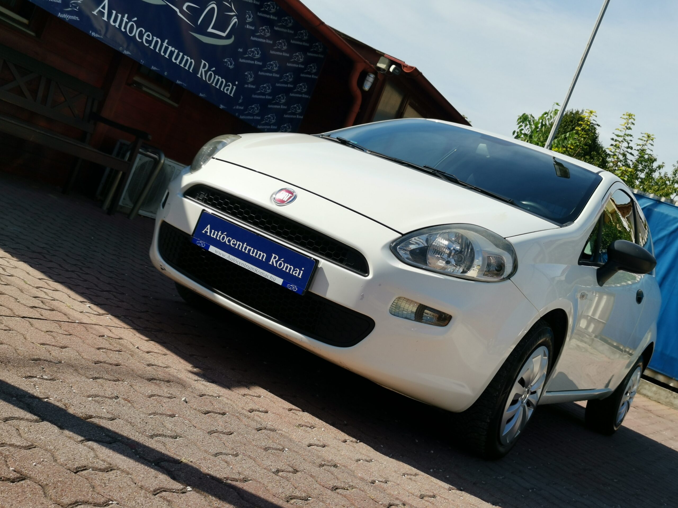 FIAT PUNTO 1.3 Van Multijet MO.-i. 2. Tulaj. Szervizkönyv! KLÍMA. ELEKTROMOS ABLAK
