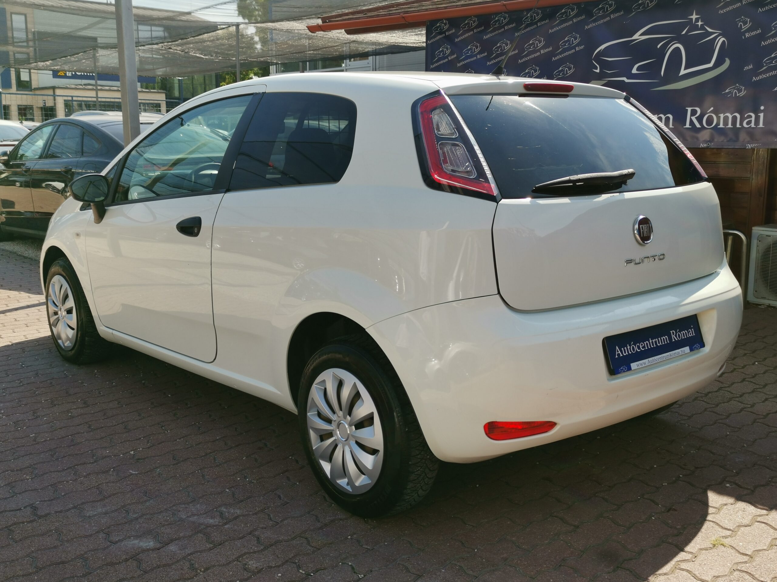 FIAT PUNTO 1.3 Van Multijet MO.-i. 2. Tulaj. Szervizkönyv! KLÍMA. ELEKTROMOS ABLAK