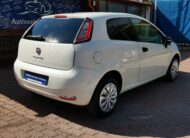 FIAT PUNTO 1.3 Van Multijet MO.-i. 2. Tulaj. Szervizkönyv! KLÍMA. ELEKTROMOS ABLAK