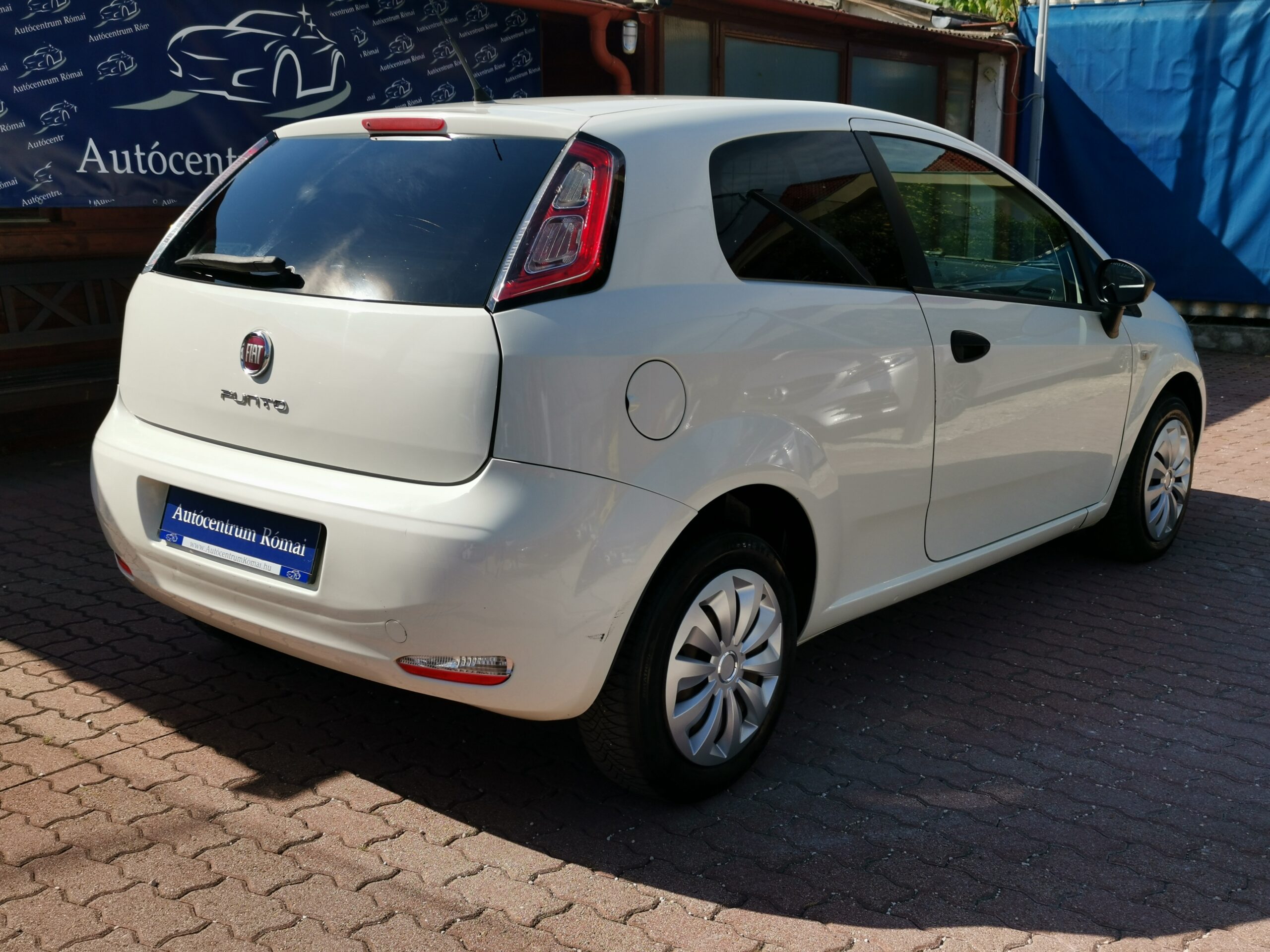 FIAT PUNTO 1.3 Van Multijet MO.-i. 2. Tulaj. Szervizkönyv! KLÍMA. ELEKTROMOS ABLAK