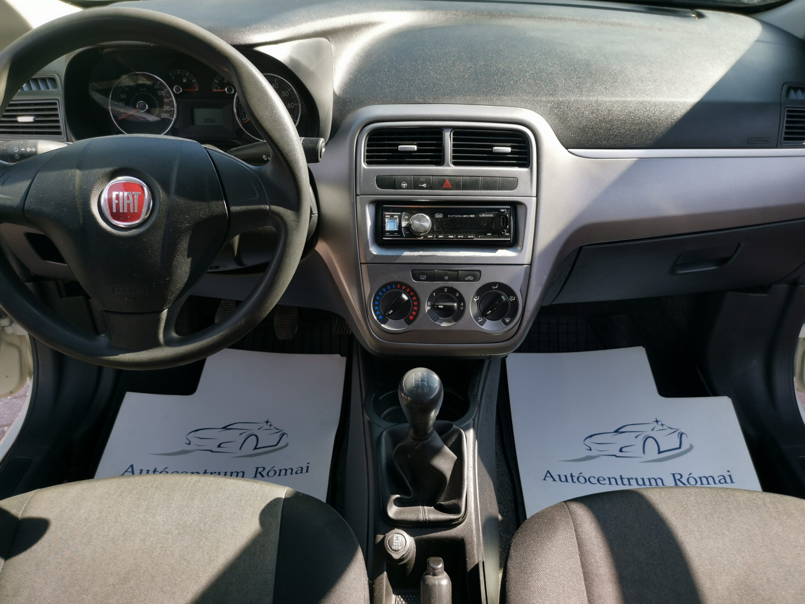 FIAT PUNTO 1.3 Van Multijet MO.-i. 2. Tulaj. Szervizkönyv! KLÍMA. ELEKTROMOS ABLAK