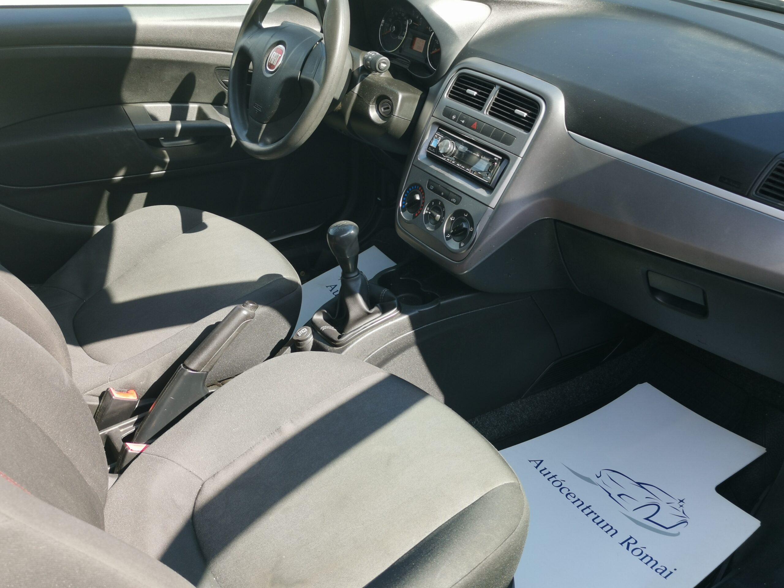 FIAT PUNTO 1.3 Van Multijet MO.-i. 2. Tulaj. Szervizkönyv! KLÍMA. ELEKTROMOS ABLAK