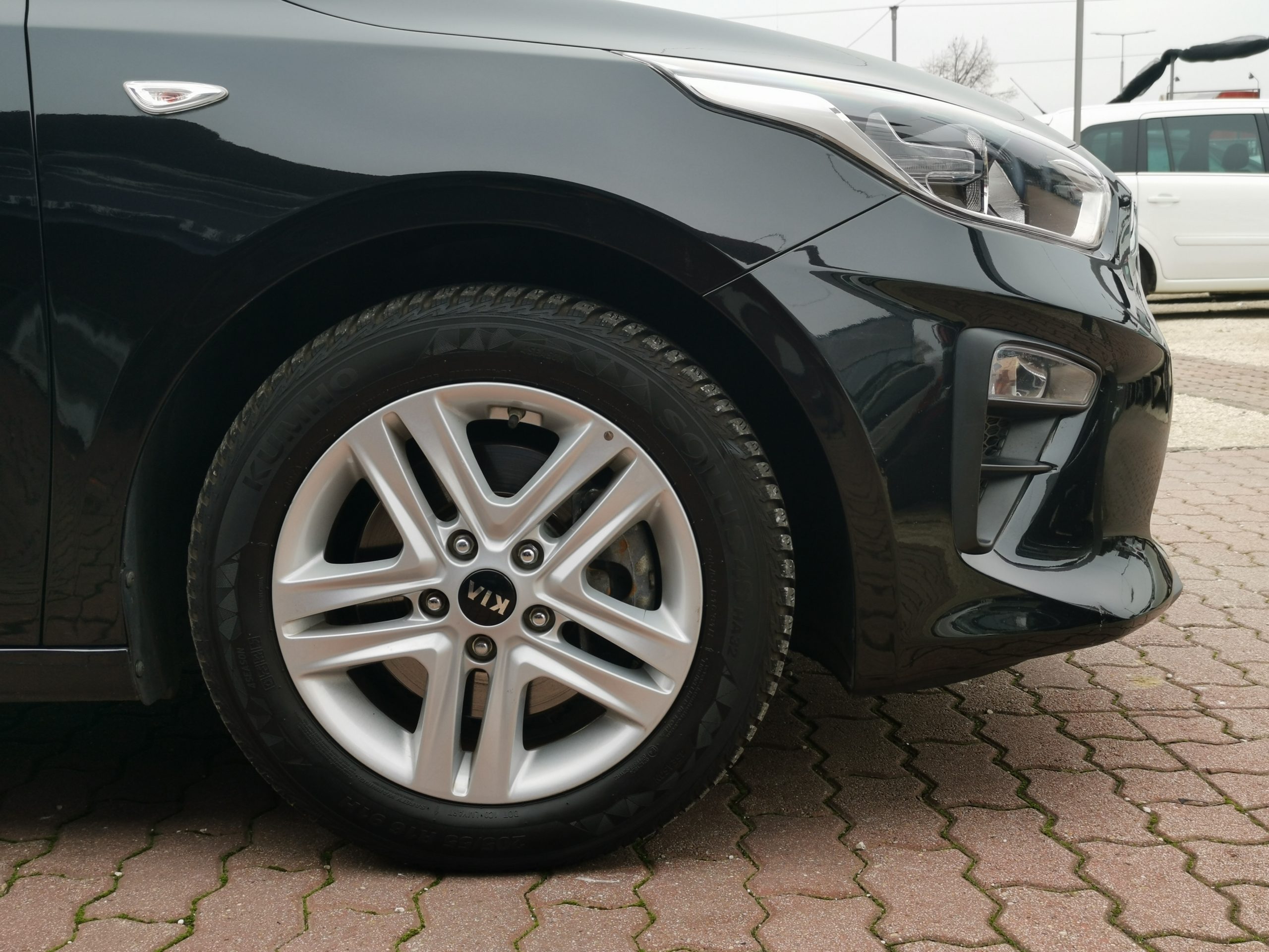 KIA CEE'D 1.4 CVVT LX Edition 7. 2.Tulaj. Szervizkönyv! TEMPOMAT. ÜLÉSFŰTÉS. KAMERA. ALUFELNI