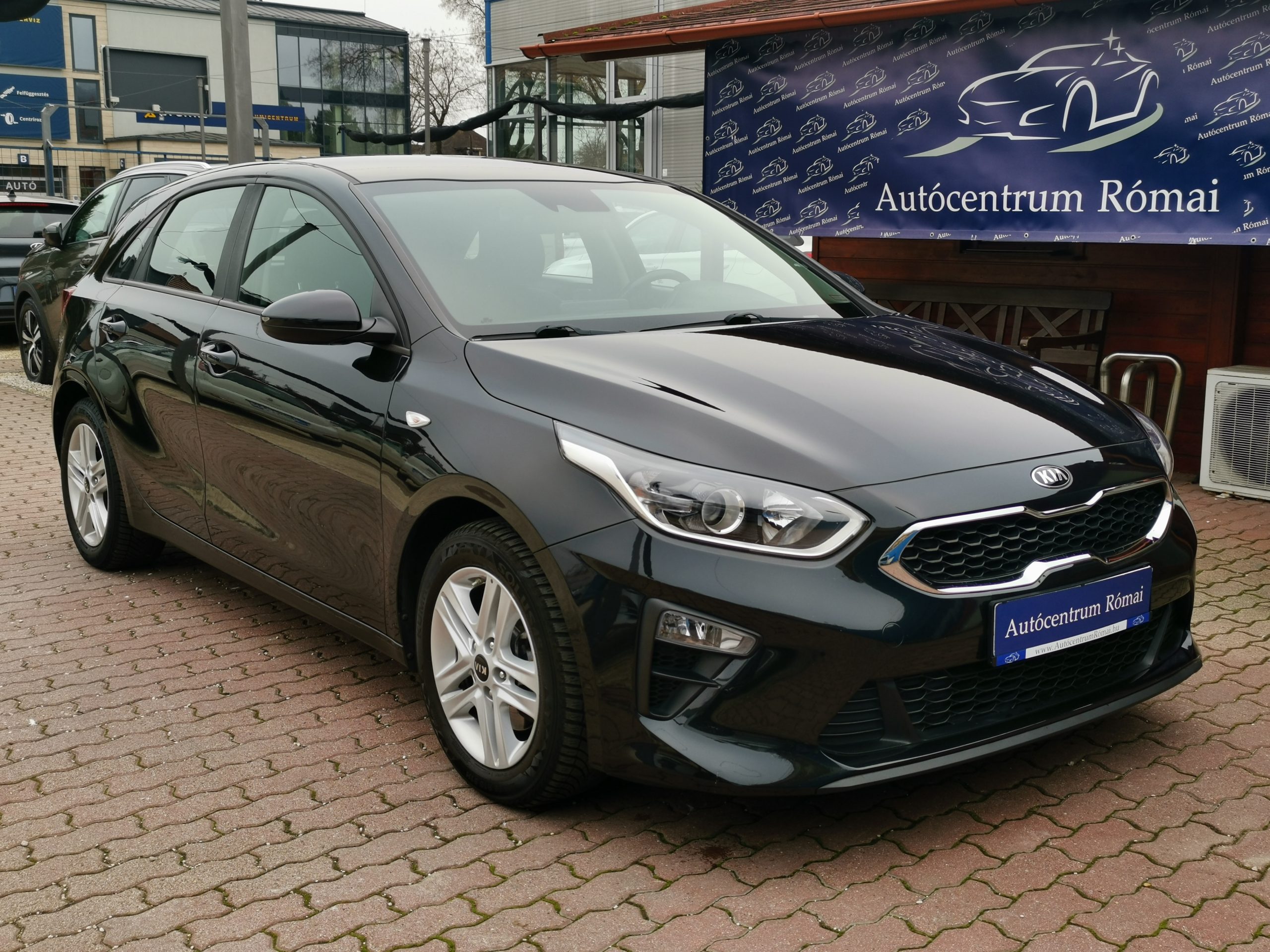 KIA CEE'D 1.4 CVVT LX Edition 7. 2.Tulaj. Szervizkönyv! TEMPOMAT. ÜLÉSFŰTÉS. KAMERA. ALUFELNI