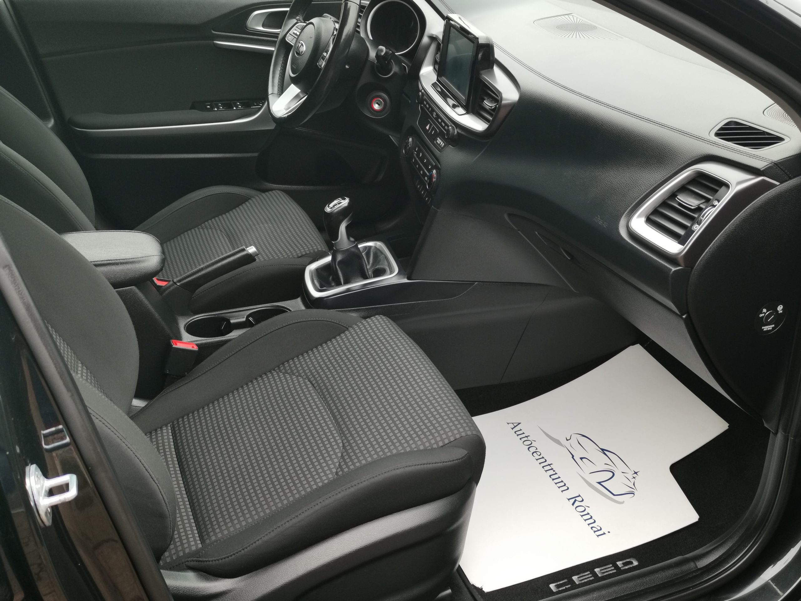 KIA CEE'D 1.4 CVVT LX Edition 7. 2.Tulaj. Szervizkönyv! TEMPOMAT. ÜLÉSFŰTÉS. KAMERA. ALUFELNI