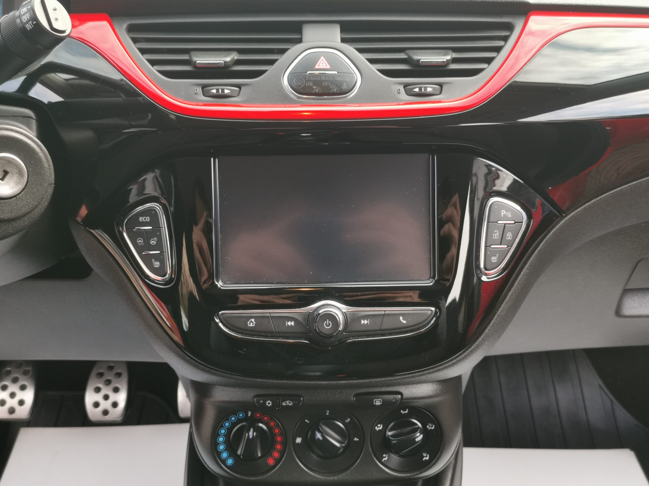 OPEL CORSA E 1.4 Color Edition Start-Stop 2. Tulaj. Szervizkönyv! TEMPOMAT. ÜLÉSFŰTÉS. PARKRADAR