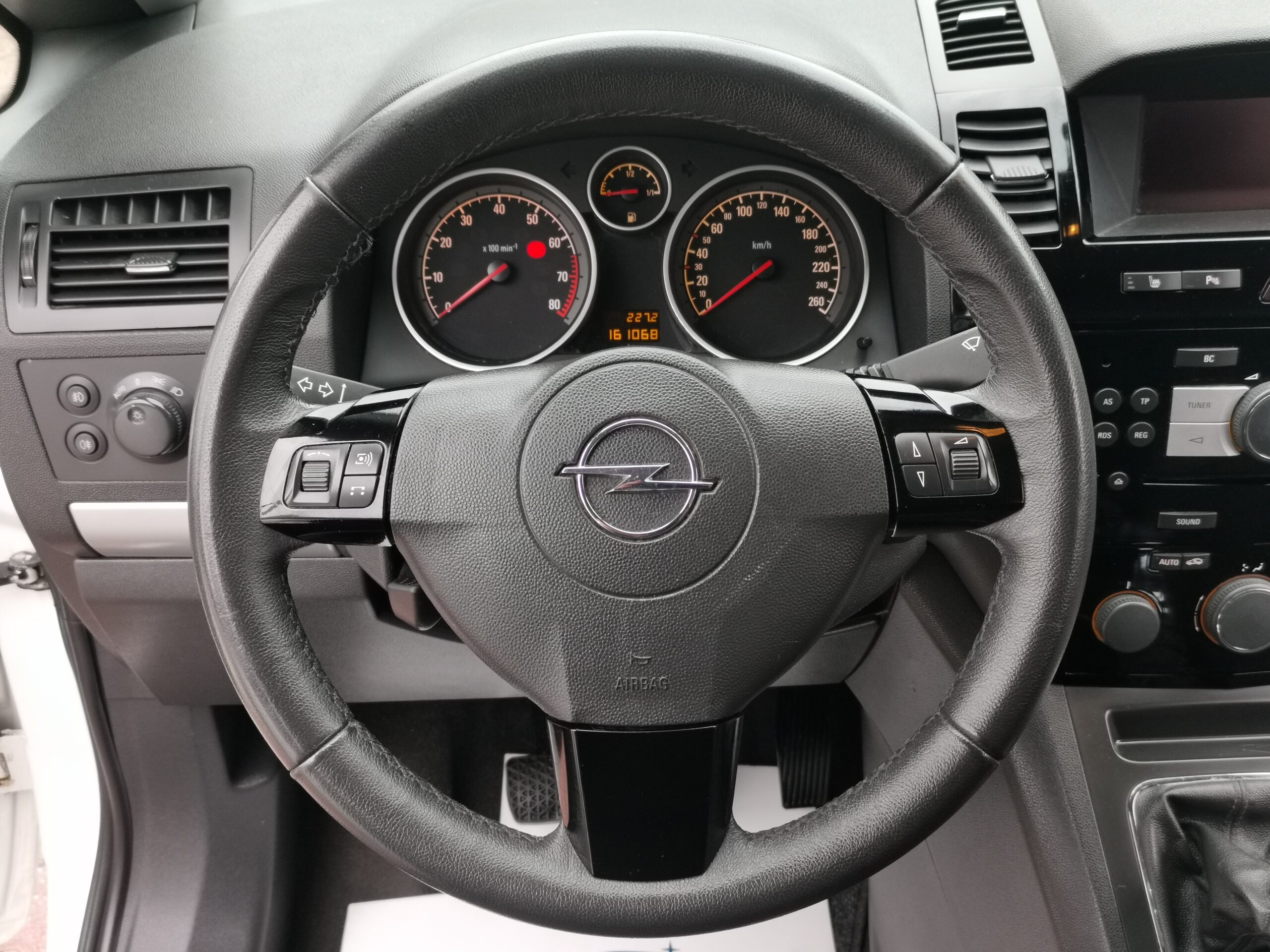 OPEL ZAFIRA B 1.8 Enjoy 140LE. 7 SZEM. XENON. PARKRADAR. DIGIT KLÍMA. TEMPOMAT. ÜLÉSFŰTÉS