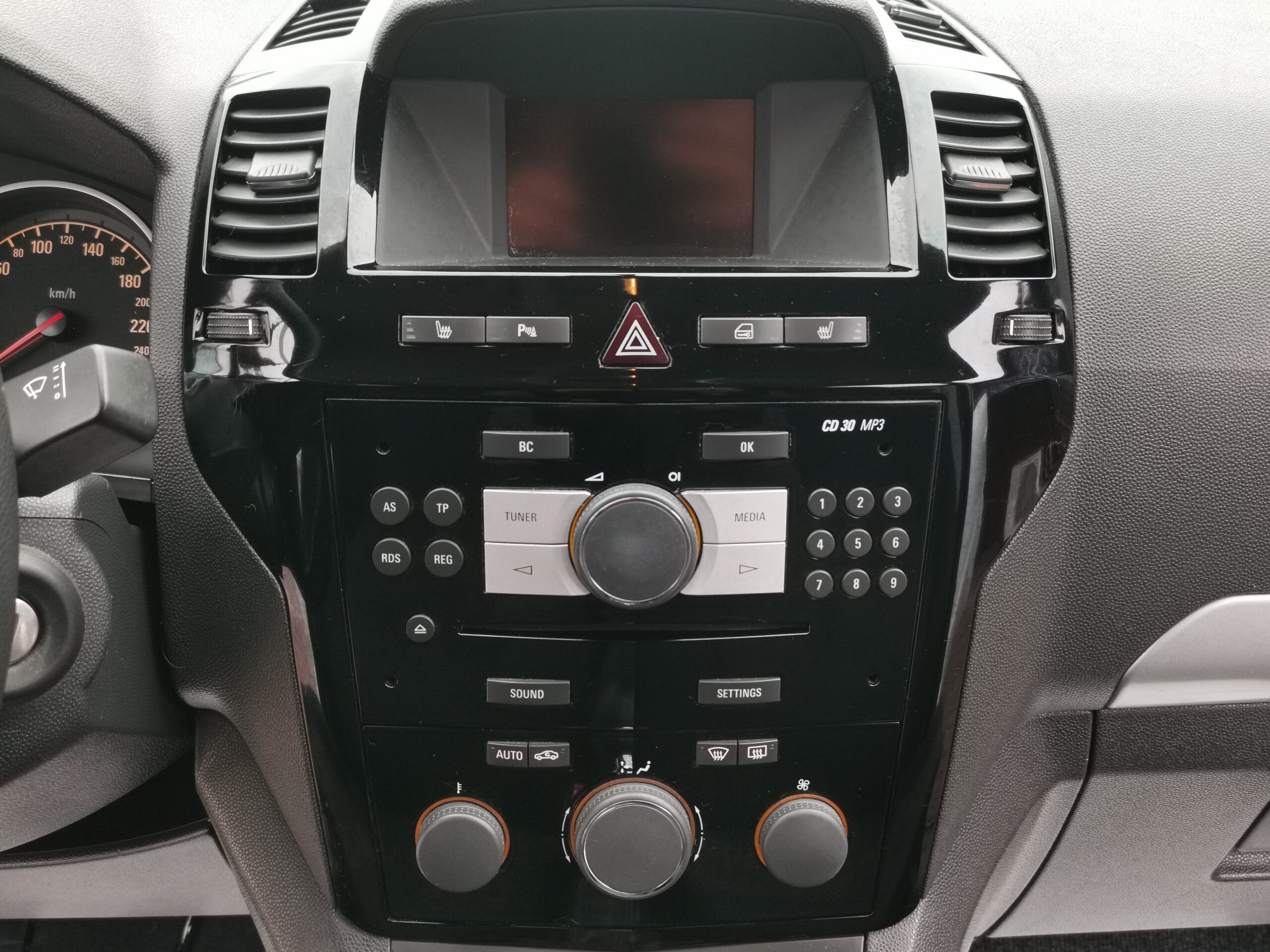 OPEL ZAFIRA B 1.8 Enjoy 140LE. 7 SZEM. XENON. PARKRADAR. DIGIT KLÍMA. TEMPOMAT. ÜLÉSFŰTÉS