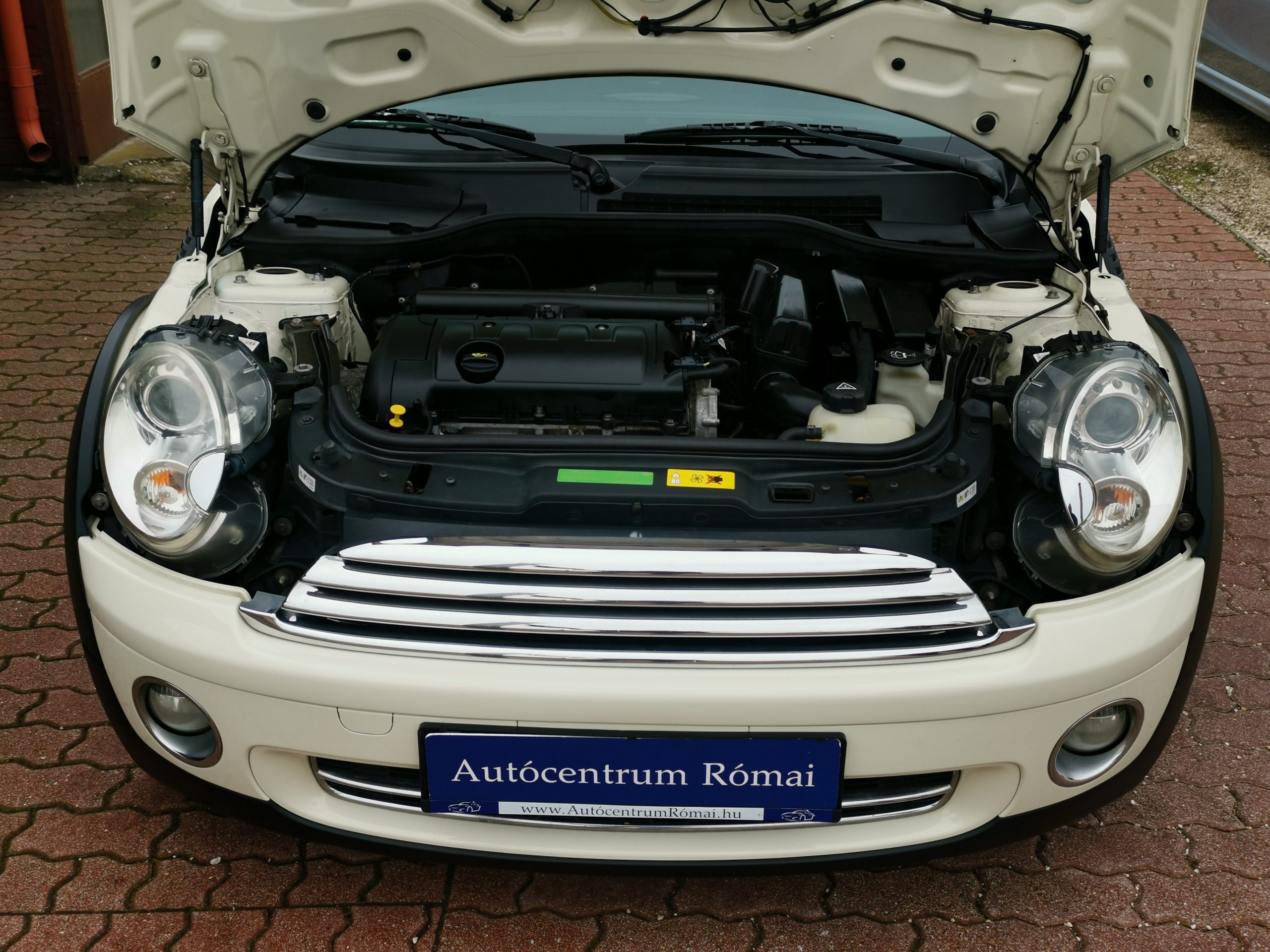 MINI MINI ONE 1.6 PANORÁMA TETŐ. ÜLÉSFŰTÉS. TEMPOMAT. XENON. ALUFELNI