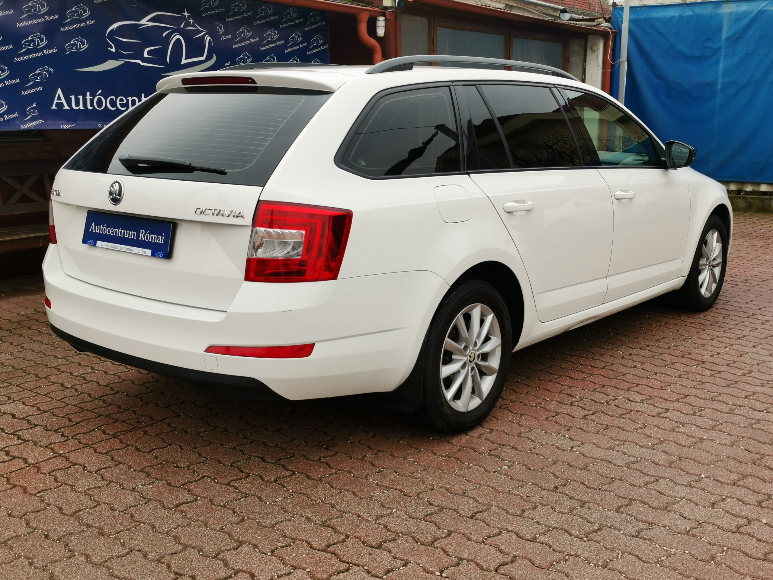 SKODA OCTAVIA Combi 1.4 TSI Elegance MO.-i. TEMPOMAT. PARKRADAR. ÜLÉSFŰTÉS. ALUFELNI