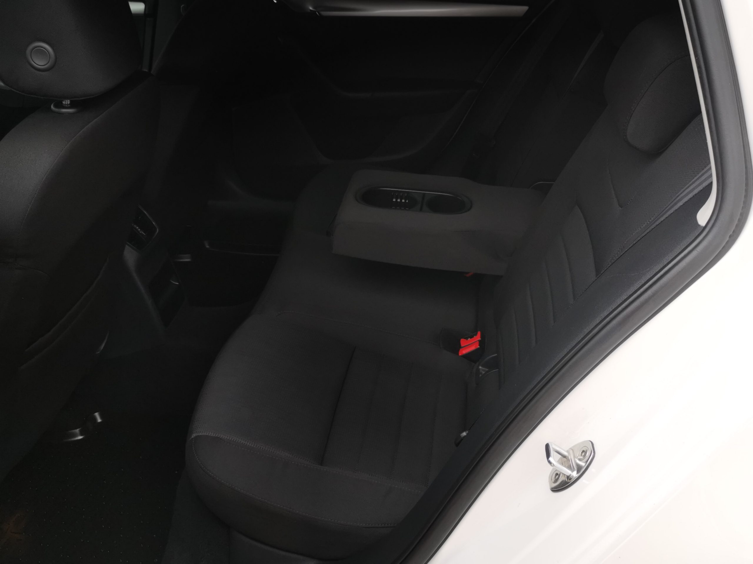 SKODA OCTAVIA Combi 1.4 TSI Elegance MO.-i. TEMPOMAT. PARKRADAR. ÜLÉSFŰTÉS. ALUFELNI