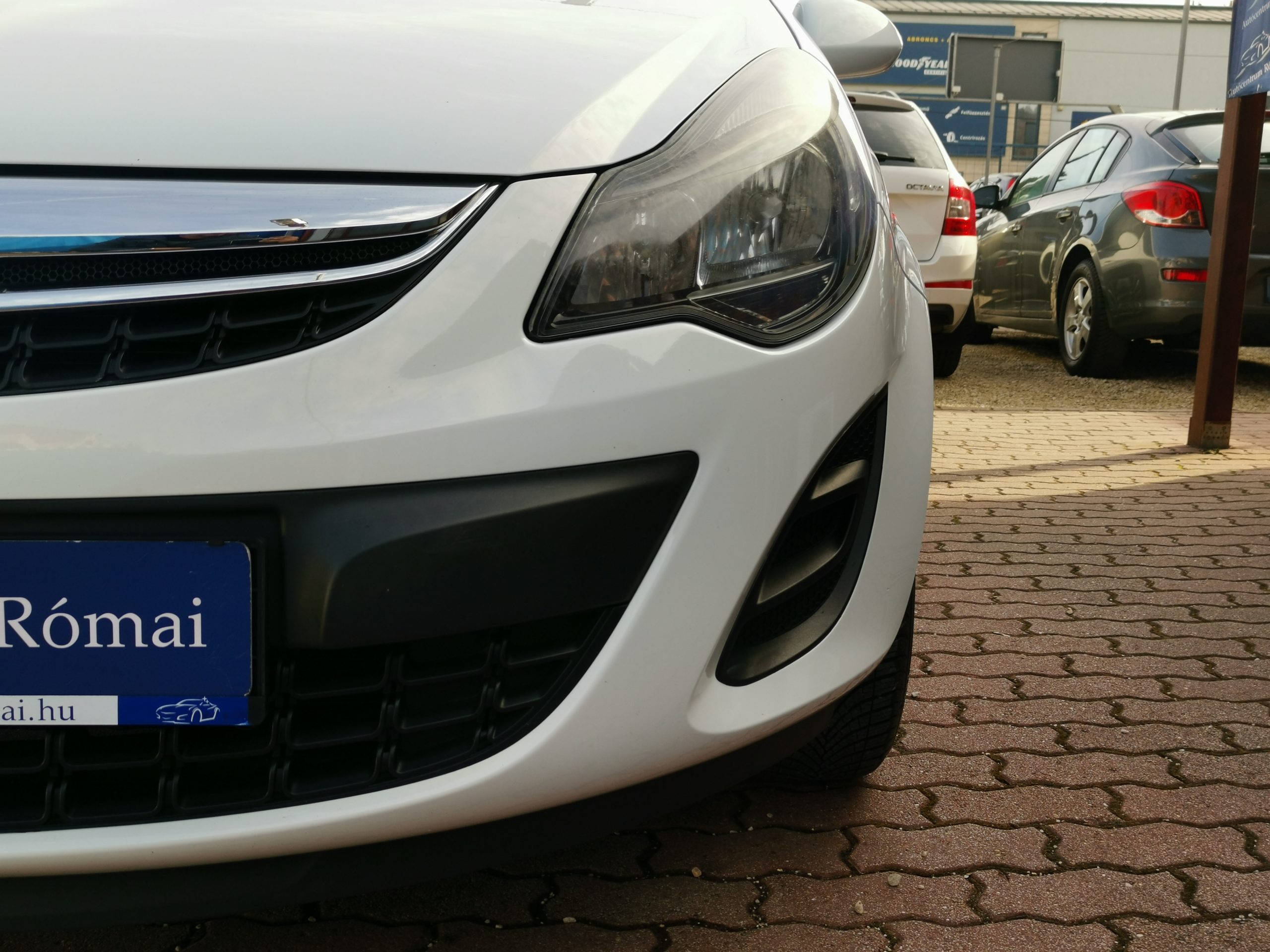 OPEL CORSA D 1.4 Cosmo NAVIGÁCIÓ. TEMPOMAT. FÉLBŐR BELSŐ. PARKRADAR. ÜLÉSFŰTÉS