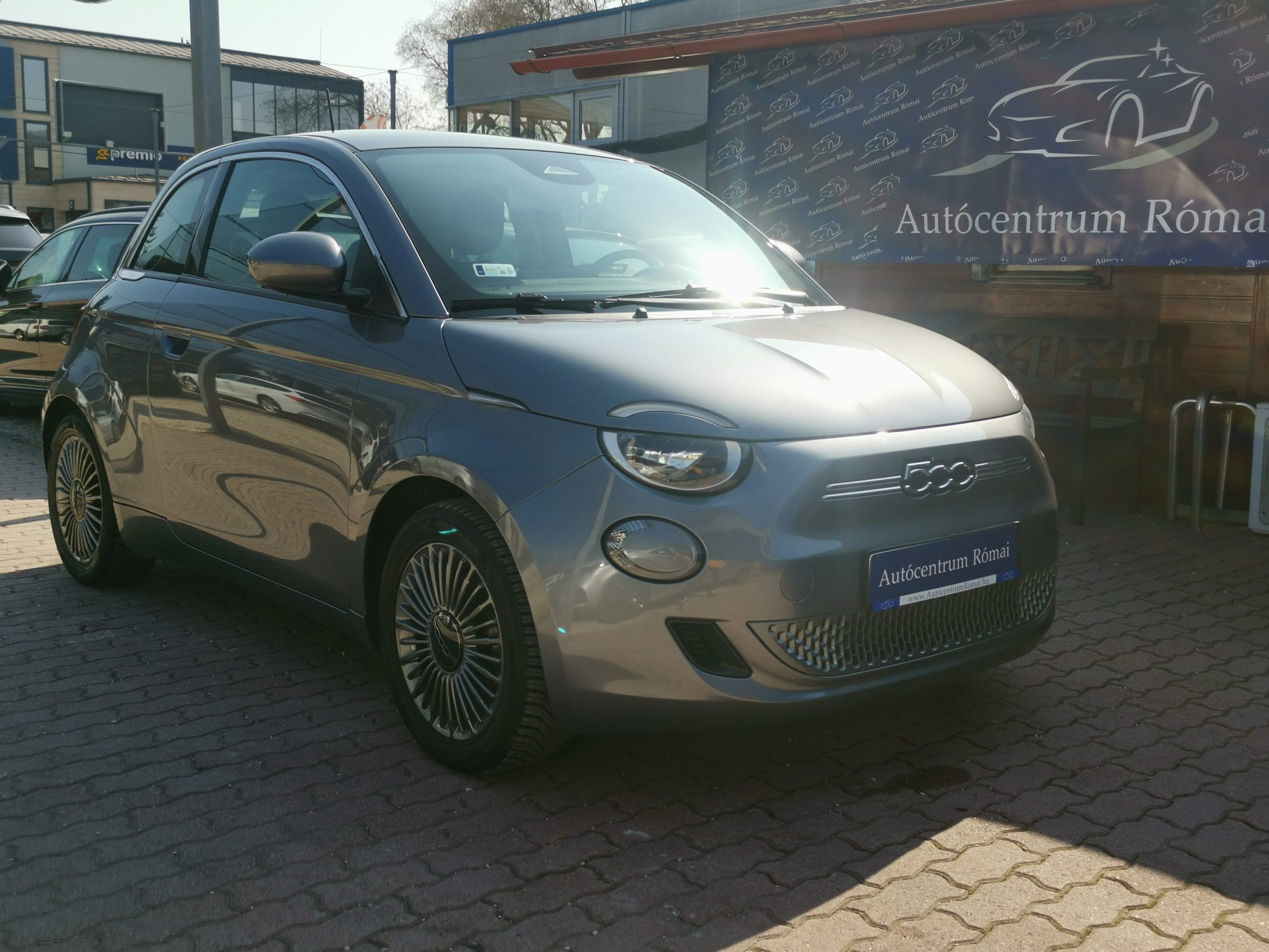 FIAT 500 500e Icon 42kWh (Automata) 50.000km! TEMPOMAT. NAVIGÁCIÓ. ALUFELNI