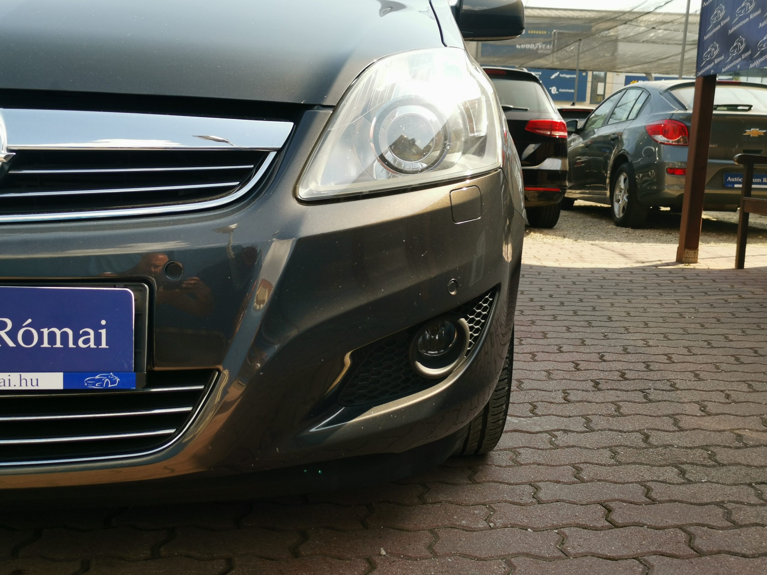 OPEL ZAFIRA B 1.8 Enjoy 2. Tulaj. Szervizkönyv! 7SZEM. XENON. NAVIGÁCIÓ. TEMPOMAT. PARKRADAR