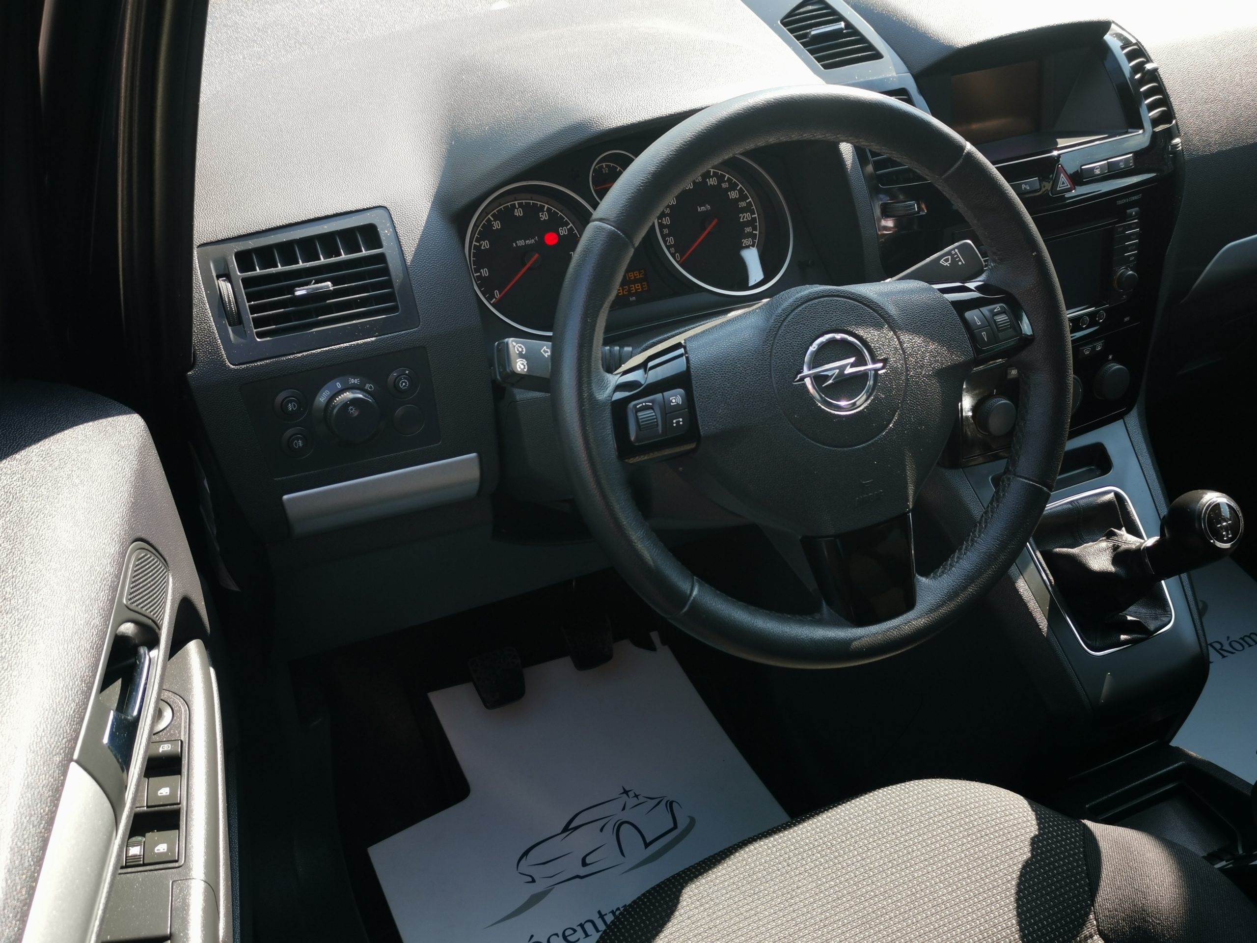 OPEL ZAFIRA B 1.8 Enjoy 2. Tulaj. Szervizkönyv! 7SZEM. XENON. NAVIGÁCIÓ. TEMPOMAT. PARKRADAR