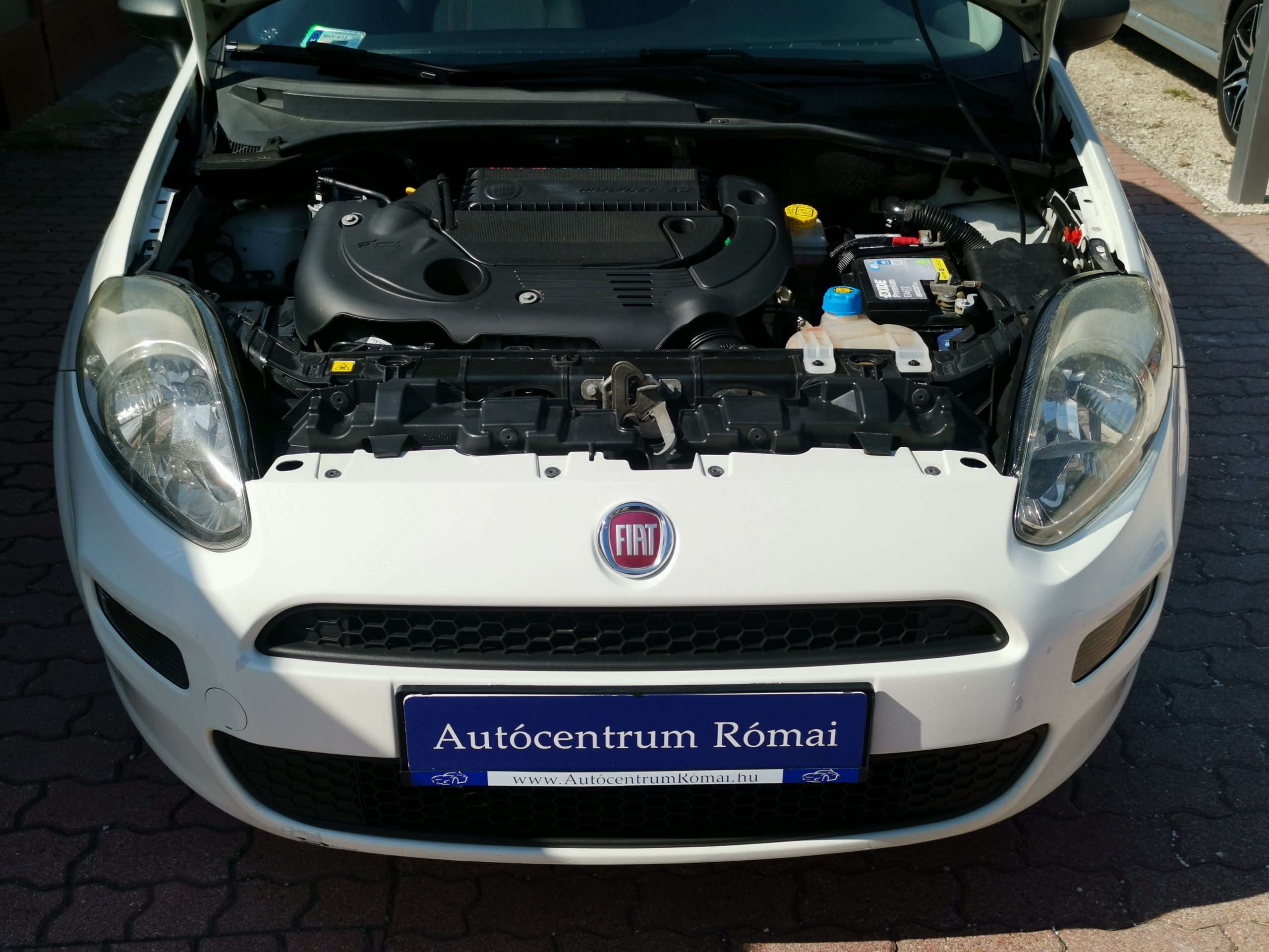 FIAT PUNTO 1.3 Van Multijet MO.-i. 2. Tulaj. Szervizkönyv! KLÍMA. ELEKTROMOS ABLAK