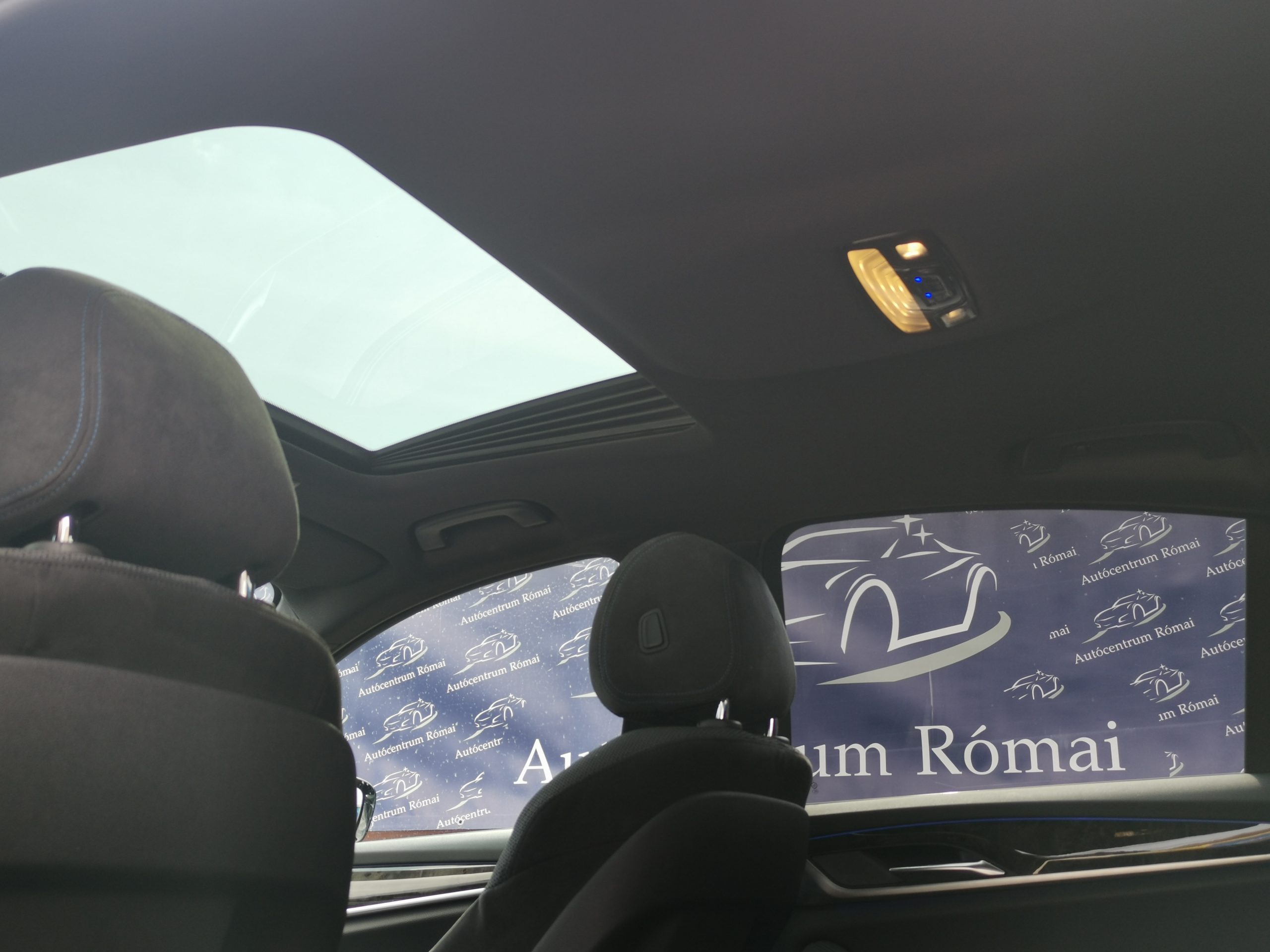 BMW 530e iPerformance (Automata) 105.000km! LED. NAVIGÁCIÓ. PANORÁMA TETŐ. 360 KAMERA. TEMPOMAT