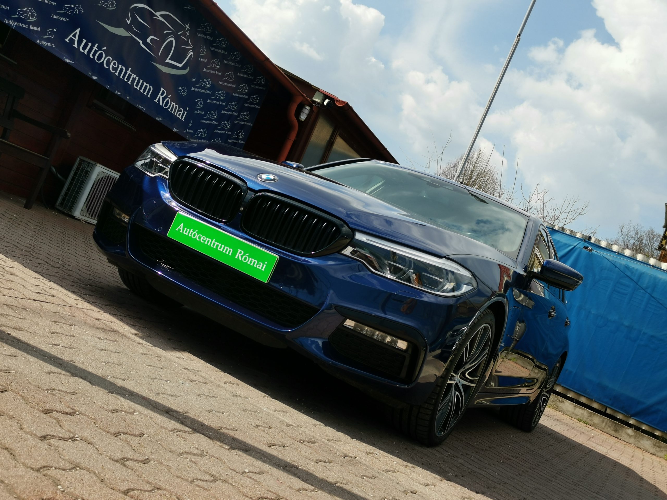 BMW 530e iPerformance (Automata) 105.000km! LED. NAVIGÁCIÓ. PANORÁMA TETŐ. 360 KAMERA. TEMPOMAT