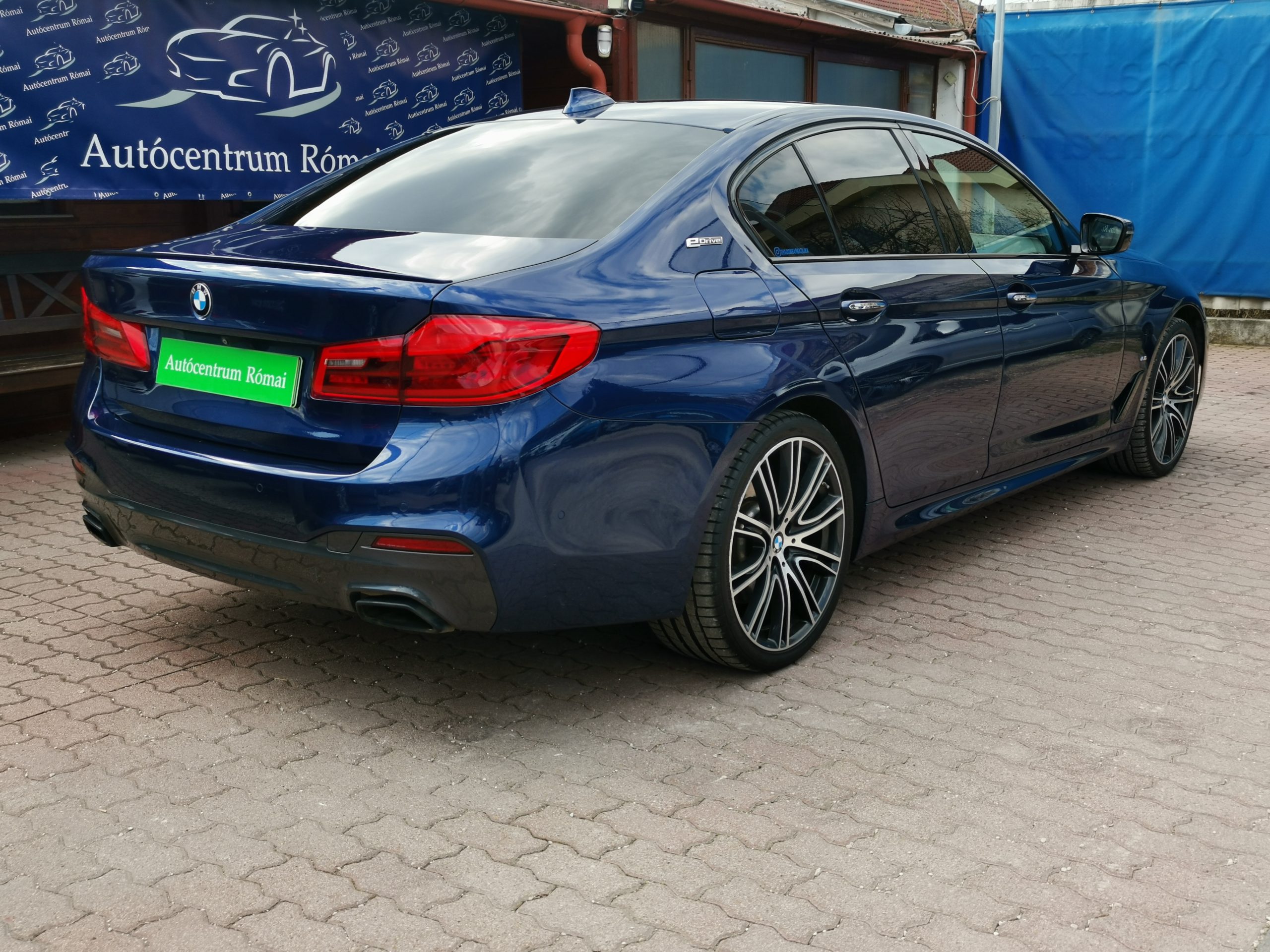 BMW 530e iPerformance (Automata) 105.000km! LED. NAVIGÁCIÓ. PANORÁMA TETŐ. 360 KAMERA. TEMPOMAT