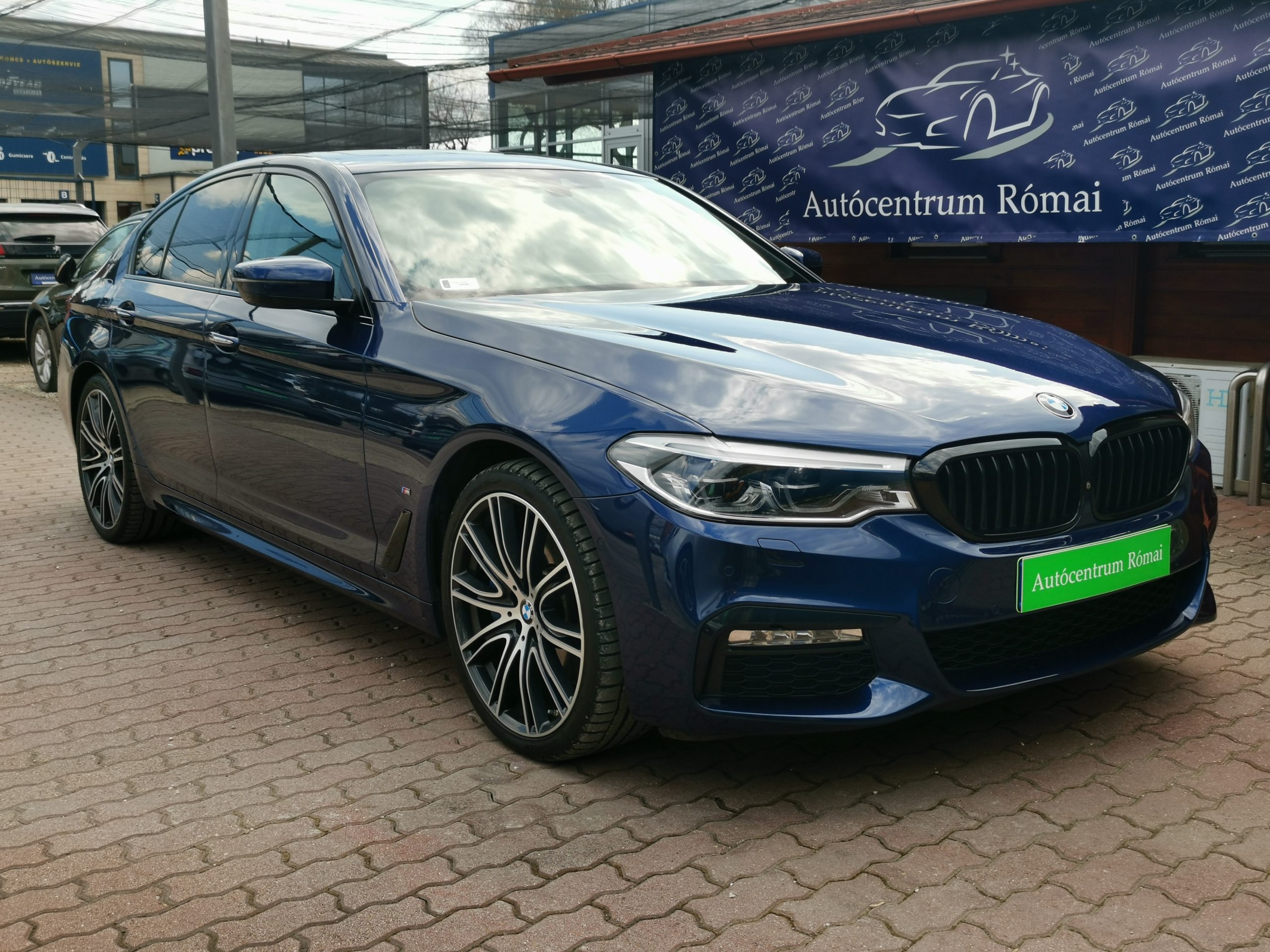 BMW 530e iPerformance (Automata) 105.000km! LED. NAVIGÁCIÓ. PANORÁMA TETŐ. 360 KAMERA. TEMPOMAT