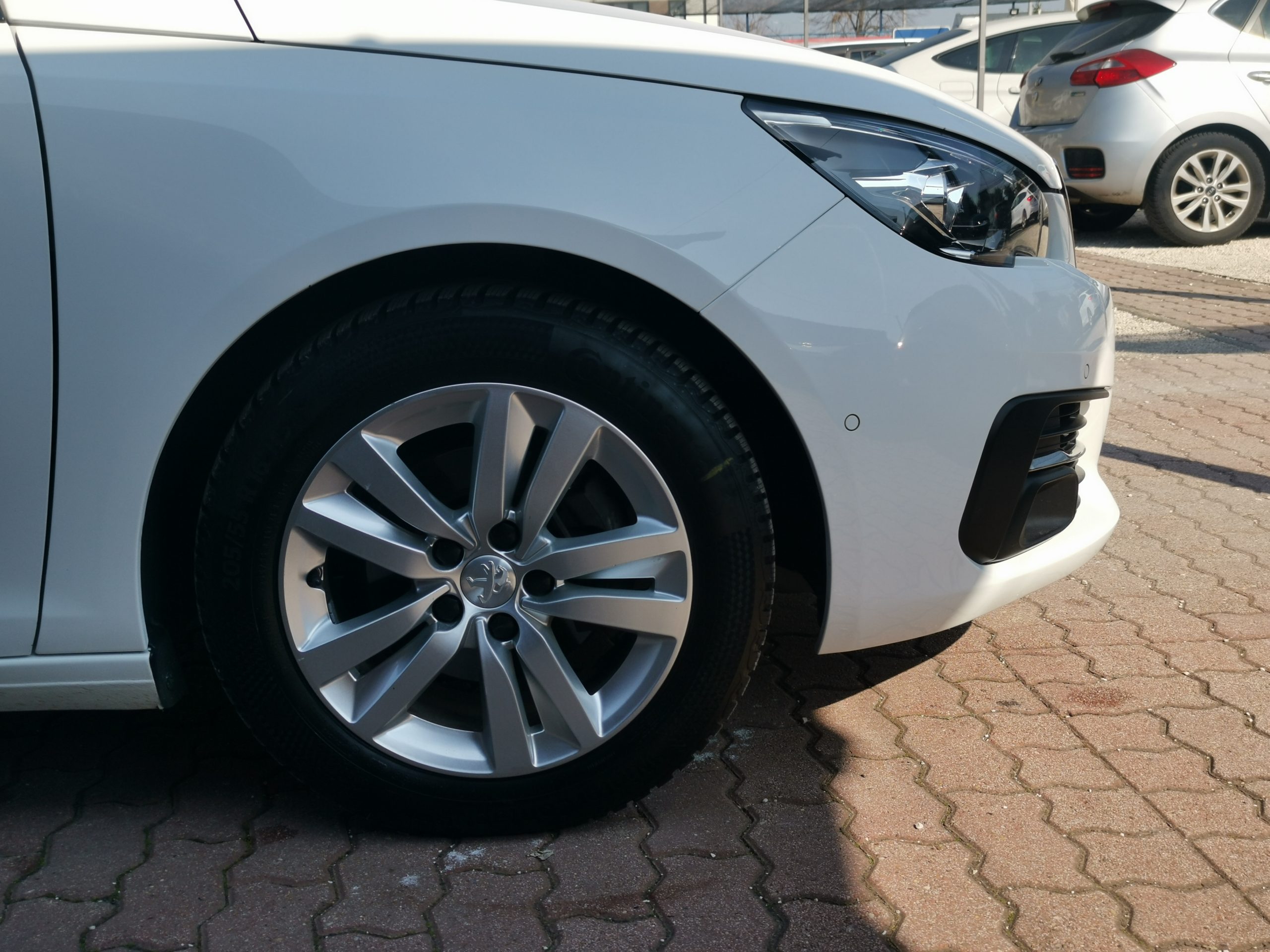 PEUGEOT 308 SW 1.5 BlueHDi Active MO.-i. 1. Tulaj. Szervizkönyv! TEMPOMAT. PARKRADAR. ÜLÉSFŰTÉS