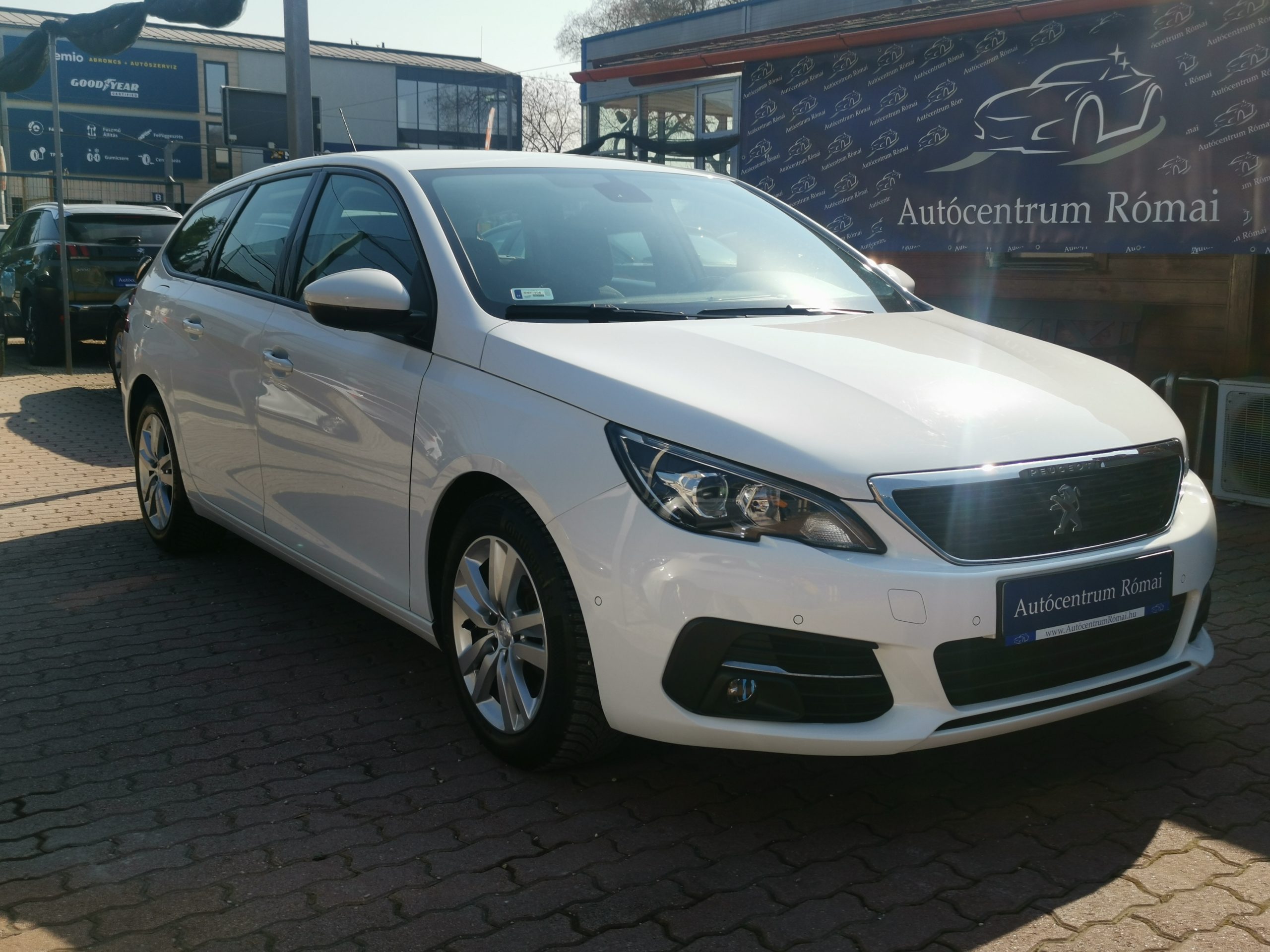 PEUGEOT 308 SW 1.5 BlueHDi Active MO.-i. 1. Tulaj. Szervizkönyv! TEMPOMAT. PARKRADAR. ÜLÉSFŰTÉS