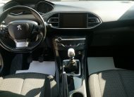 PEUGEOT 308 SW 1.5 BlueHDi Active MO.-i. 1. Tulaj. Szervizkönyv! TEMPOMAT. PARKRADAR. ÜLÉSFŰTÉS