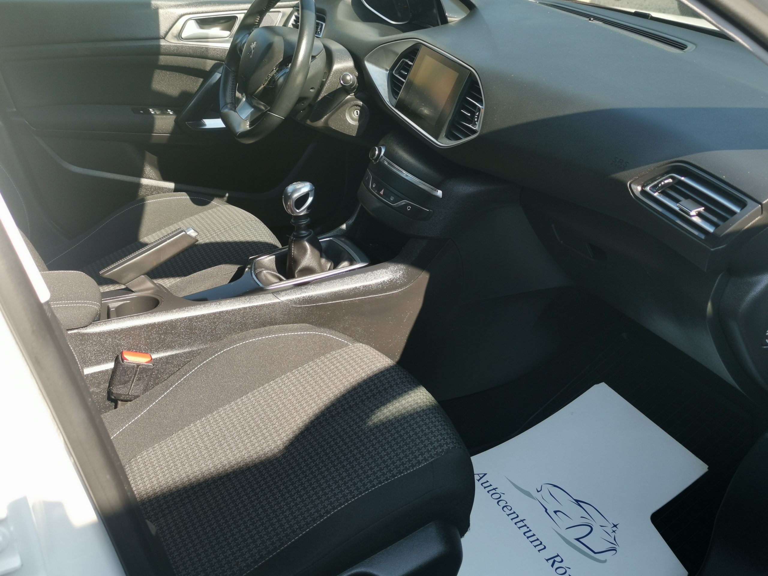 PEUGEOT 308 SW 1.5 BlueHDi Active MO.-i. 1. Tulaj. Szervizkönyv! TEMPOMAT. PARKRADAR. ÜLÉSFŰTÉS