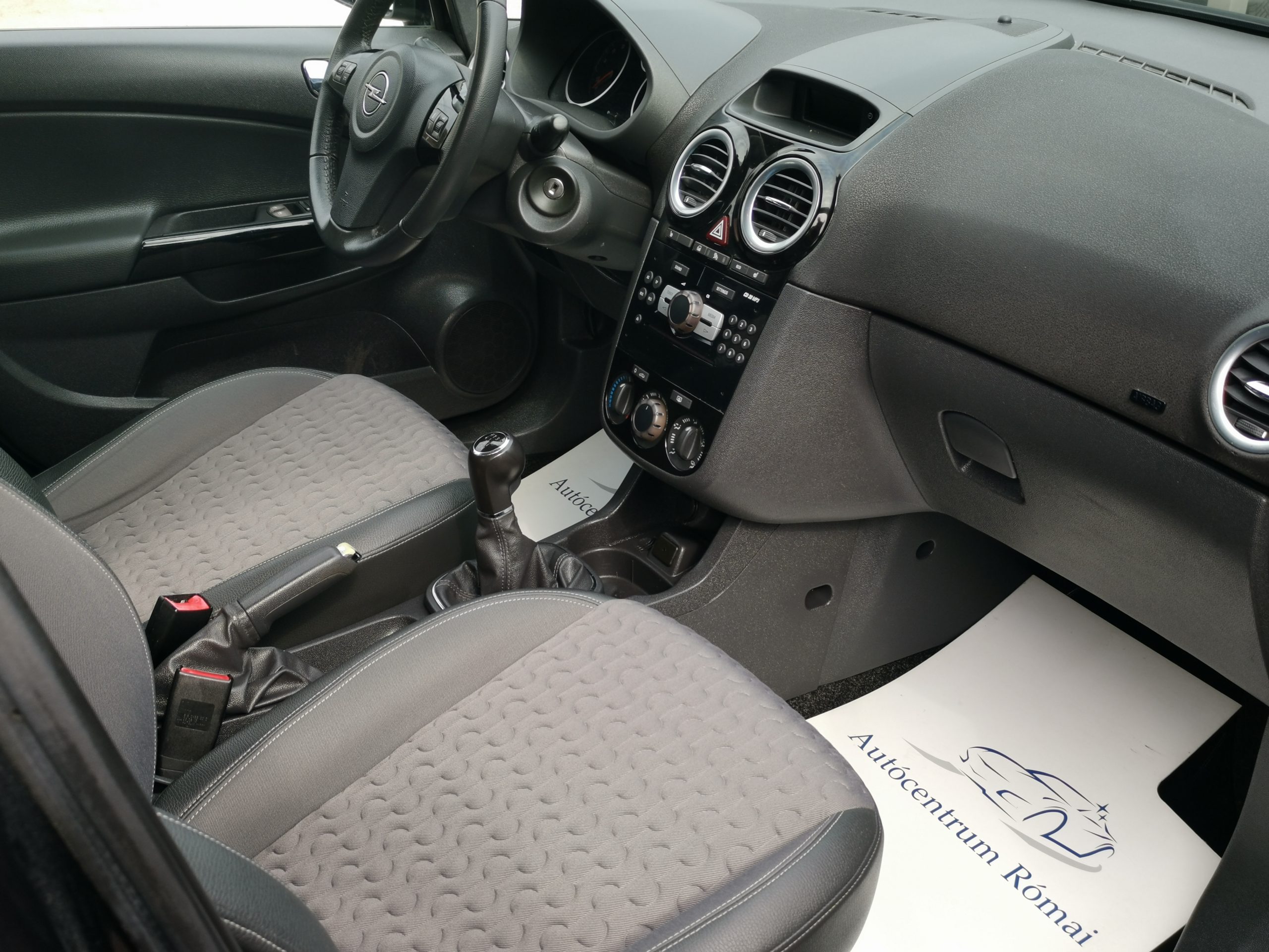 OPEL CORSA D 1.4 Cosmo 100LE! KLÍMA. FÉLBŐR BELSŐ. ÜLÉSFŰTÉS. ALUFELNI. ELEKTROMOS ABLAK