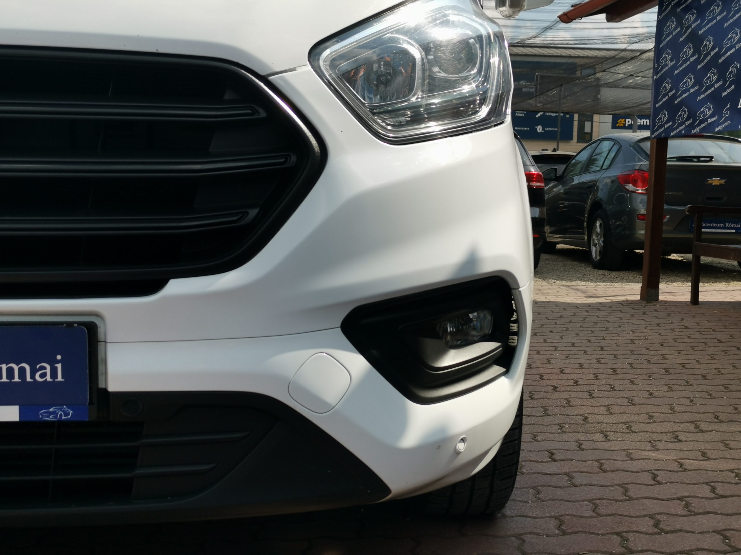 FORD TRANSIT 2.0 TDCi 330 LWB Trend (6 személyes ) MO.-i. 1. Tulaj. Szervizkönyv! VONÓHOROG. TEMPOMAT. ÜLÉSFŰTÉS