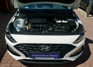 HYUNDAI I30 1.5 DPi Life MO.-i. 1. Tulaj. Szervizkönyv! ÁFÁ-s! TEMPOMAT. PARKRADAR. KÖDLÁMPA