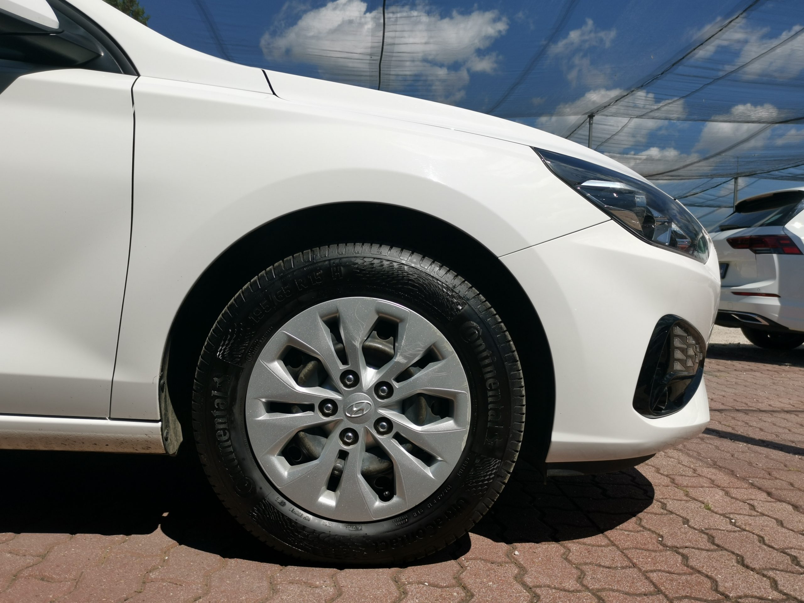 HYUNDAI I30 1.5 DPi Life MO.-i. 1. Tulaj. Szervizkönyv! ÁFÁ-s! TEMPOMAT. PARKRADAR. KÖDLÁMPA