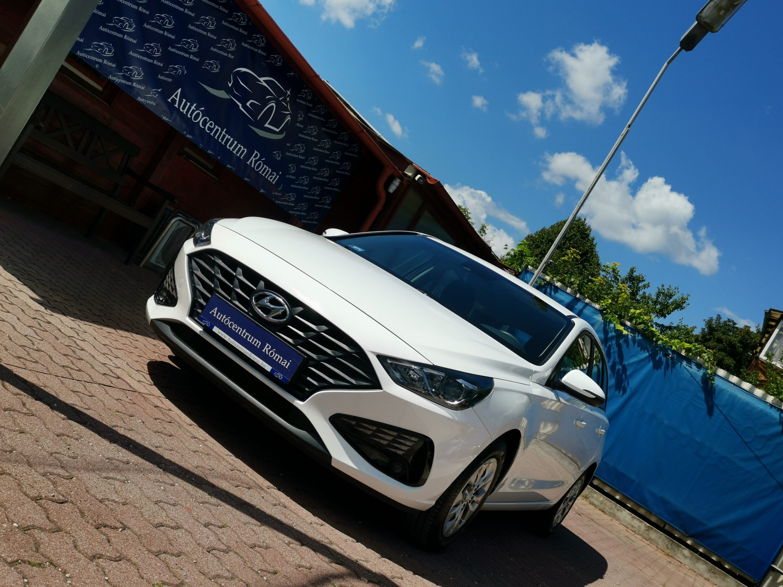 HYUNDAI I30 1.5 DPi Life MO.-i. 1. Tulaj. Szervizkönyv! ÁFÁ-s! TEMPOMAT. PARKRADAR. KÖDLÁMPA