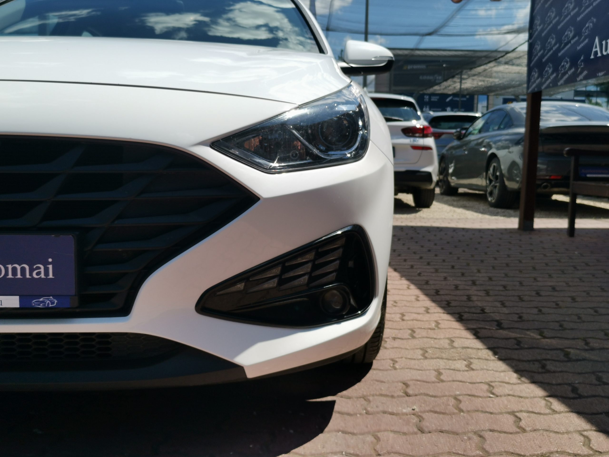 HYUNDAI I30 1.5 DPi Life MO.-i. 1. Tulaj. Szervizkönyv! ÁFÁ-s! TEMPOMAT. PARKRADAR. KÖDLÁMPA