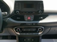 HYUNDAI I30 1.5 DPi Life MO.-i. 1. Tulaj. Szervizkönyv! ÁFÁ-s! TEMPOMAT. PARKRADAR. KÖDLÁMPA