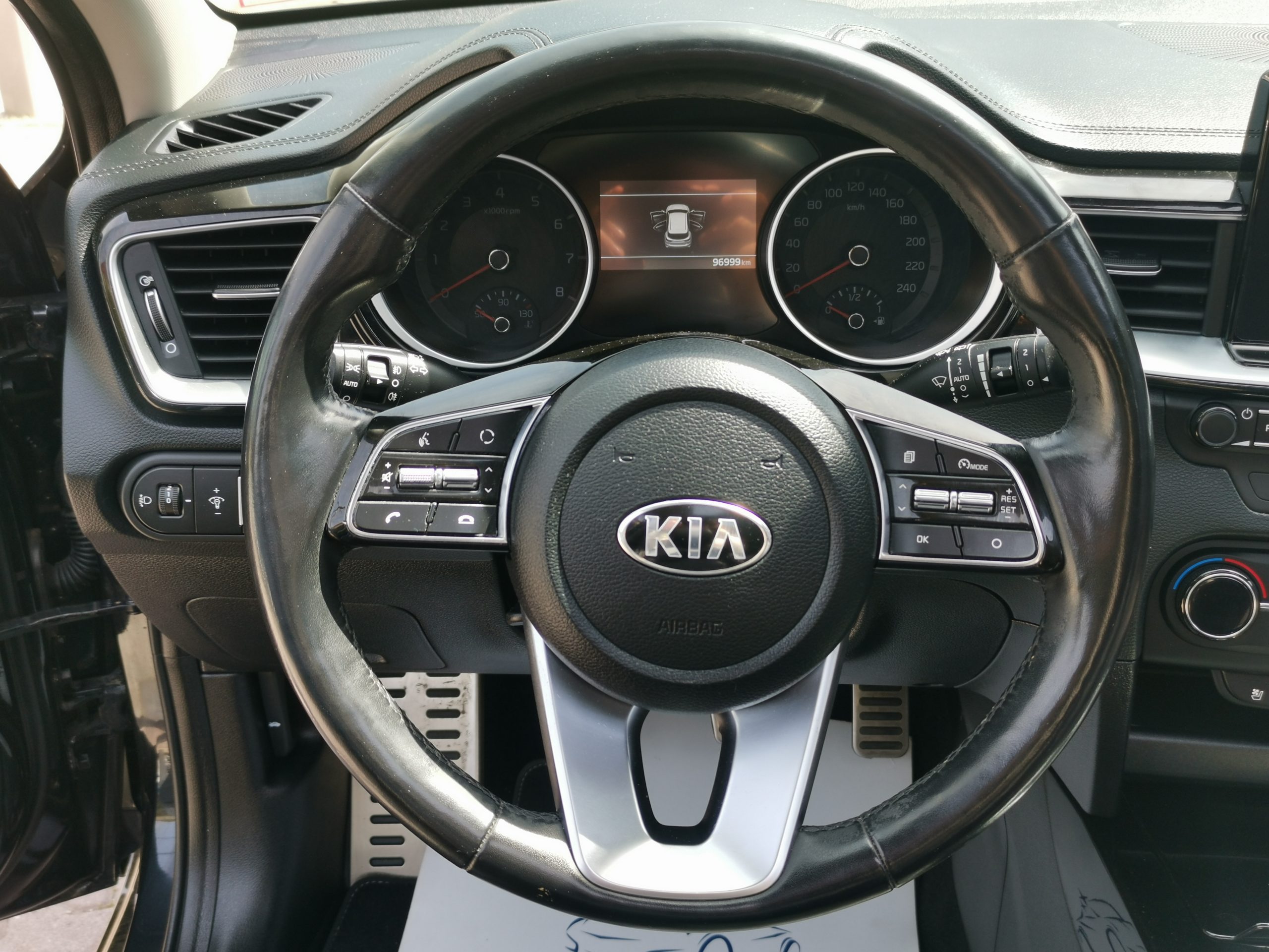 KIA CEE'D Ceed SW 1.4 T-GDI Platinum 97.000KM! 2. Tulaj. Szervizkönyv! PANORÁMA TETŐ. BŐR BELSŐ. KAMERA. NAVIGÁCIÓ