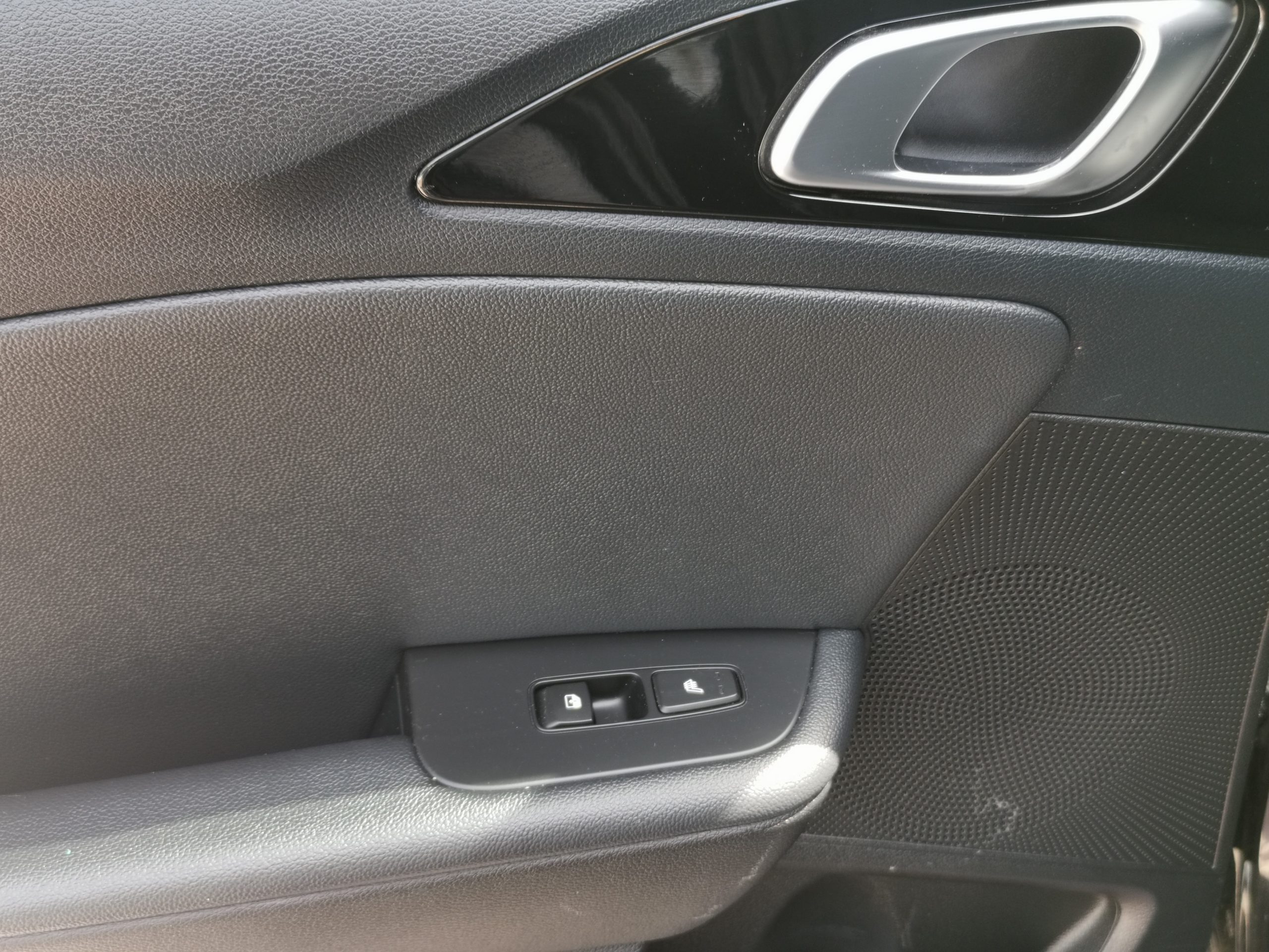 KIA CEE'D Ceed SW 1.4 T-GDI Platinum 97.000KM! 2. Tulaj. Szervizkönyv! PANORÁMA TETŐ. BŐR BELSŐ. KAMERA. NAVIGÁCIÓ