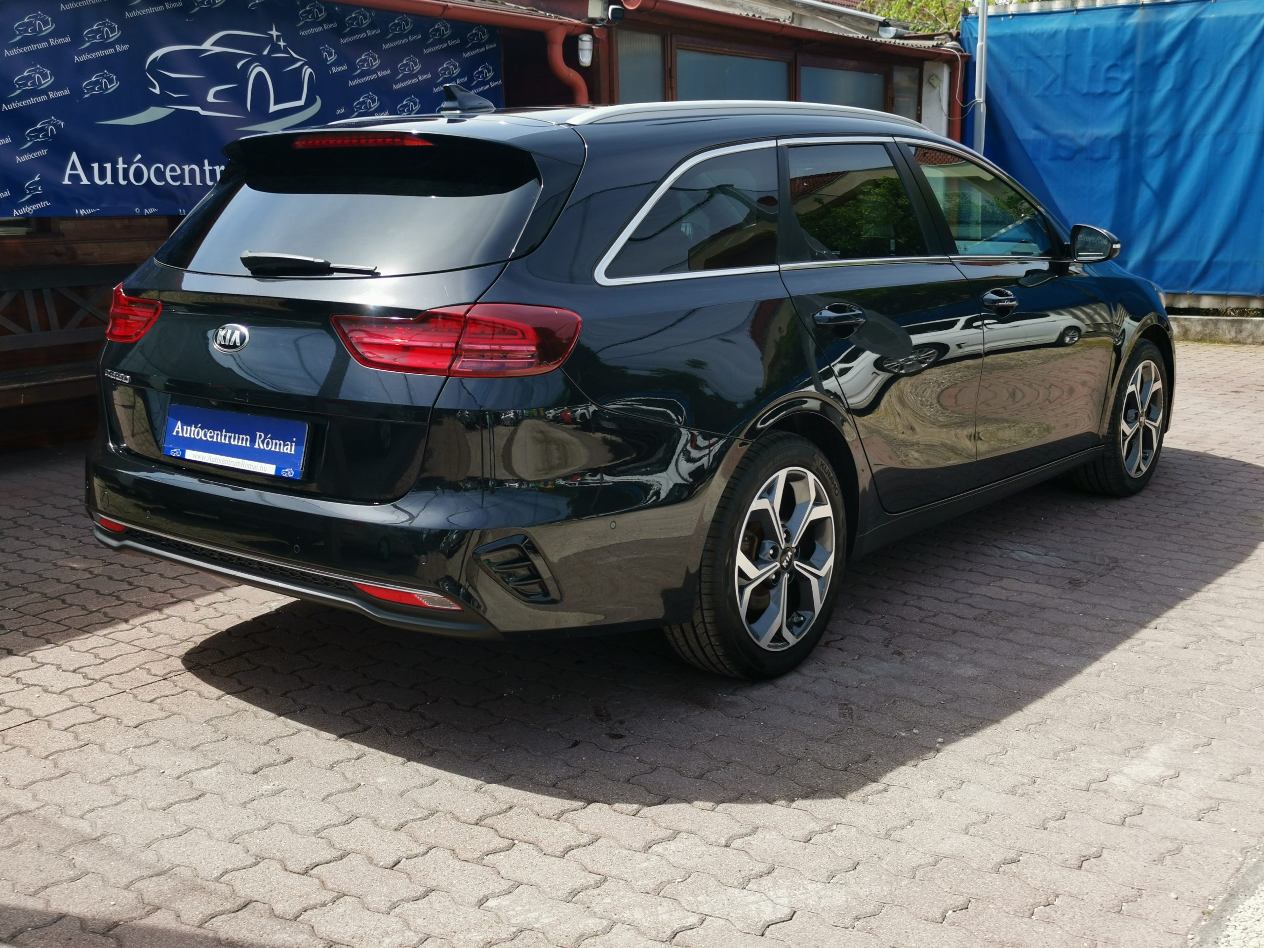 KIA CEE'D Ceed SW 1.4 T-GDI Platinum 97.000KM! 2. Tulaj. Szervizkönyv! PANORÁMA TETŐ. BŐR BELSŐ. KAMERA. NAVIGÁCIÓ