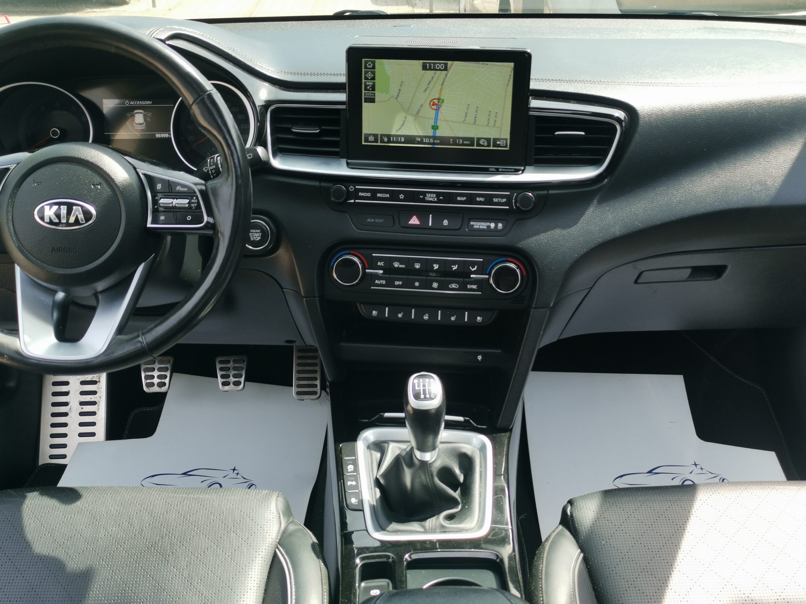 KIA CEE'D Ceed SW 1.4 T-GDI Platinum 97.000KM! 2. Tulaj. Szervizkönyv! PANORÁMA TETŐ. BŐR BELSŐ. KAMERA. NAVIGÁCIÓ