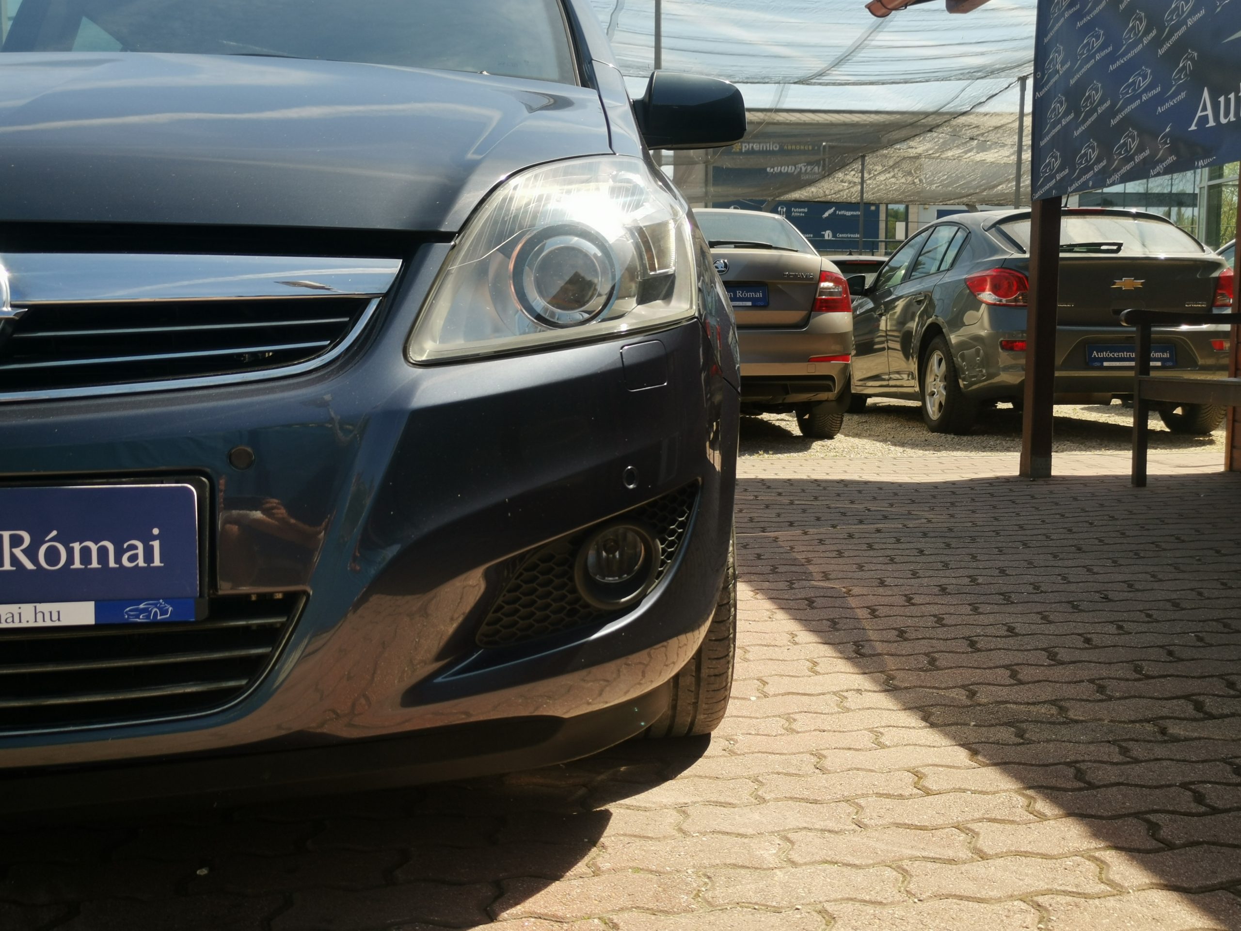 OPEL ZAFIRA B 1.8 Cosmo 133.000km! 2. Tulaj. Szervizkönyv! FÉLBŐR BELSŐ. NAVIGÁCIÓ. XENON. TEMPOMAT