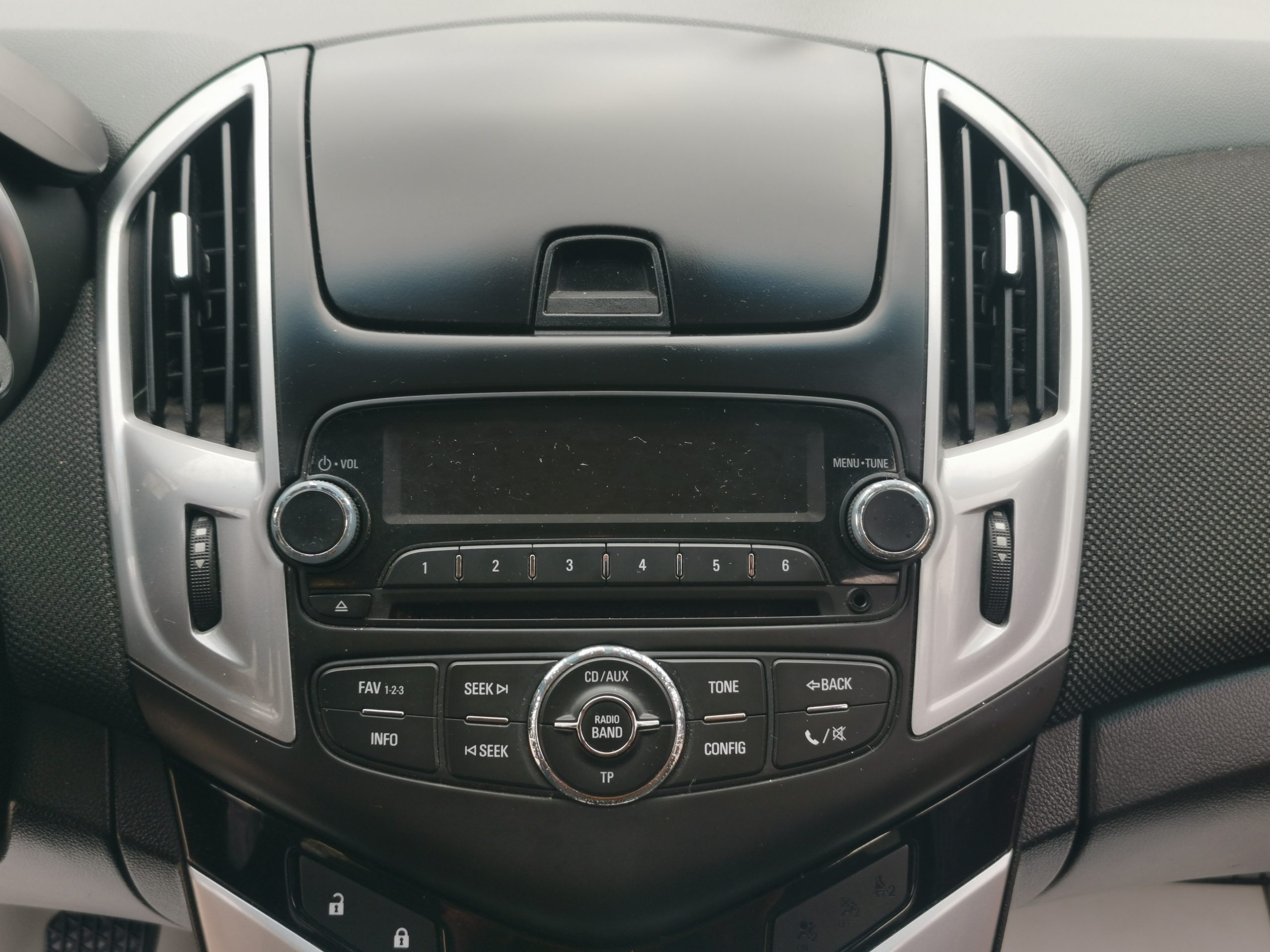 CHEVROLET CRUZE SW 1.6 LT Plus 1 Tulaj. 116.000km! PARKRADAR. ALUFELNI. TEMPOMAT. KÖDLÁMPA