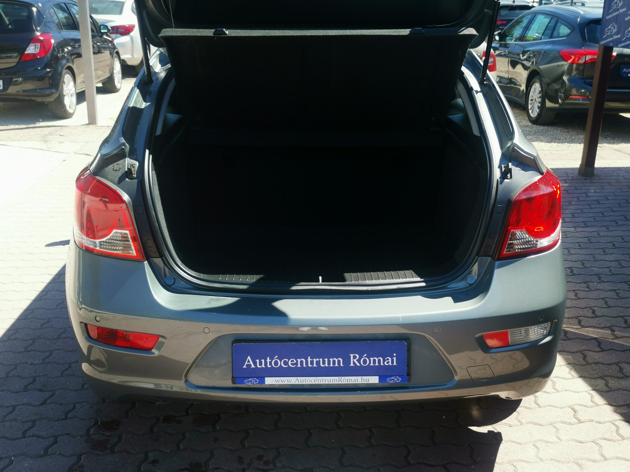 CHEVROLET CRUZE 1.8 LT Plus 104.000km! TEMPOMAT. PARKRADAR. KÖDLÁMPA. ALUFELNI