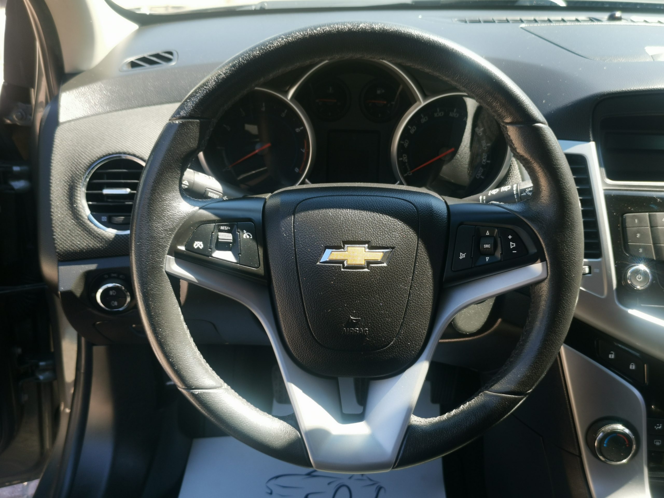 CHEVROLET CRUZE 1.8 LT Plus 104.000km! TEMPOMAT. PARKRADAR. KÖDLÁMPA. ALUFELNI