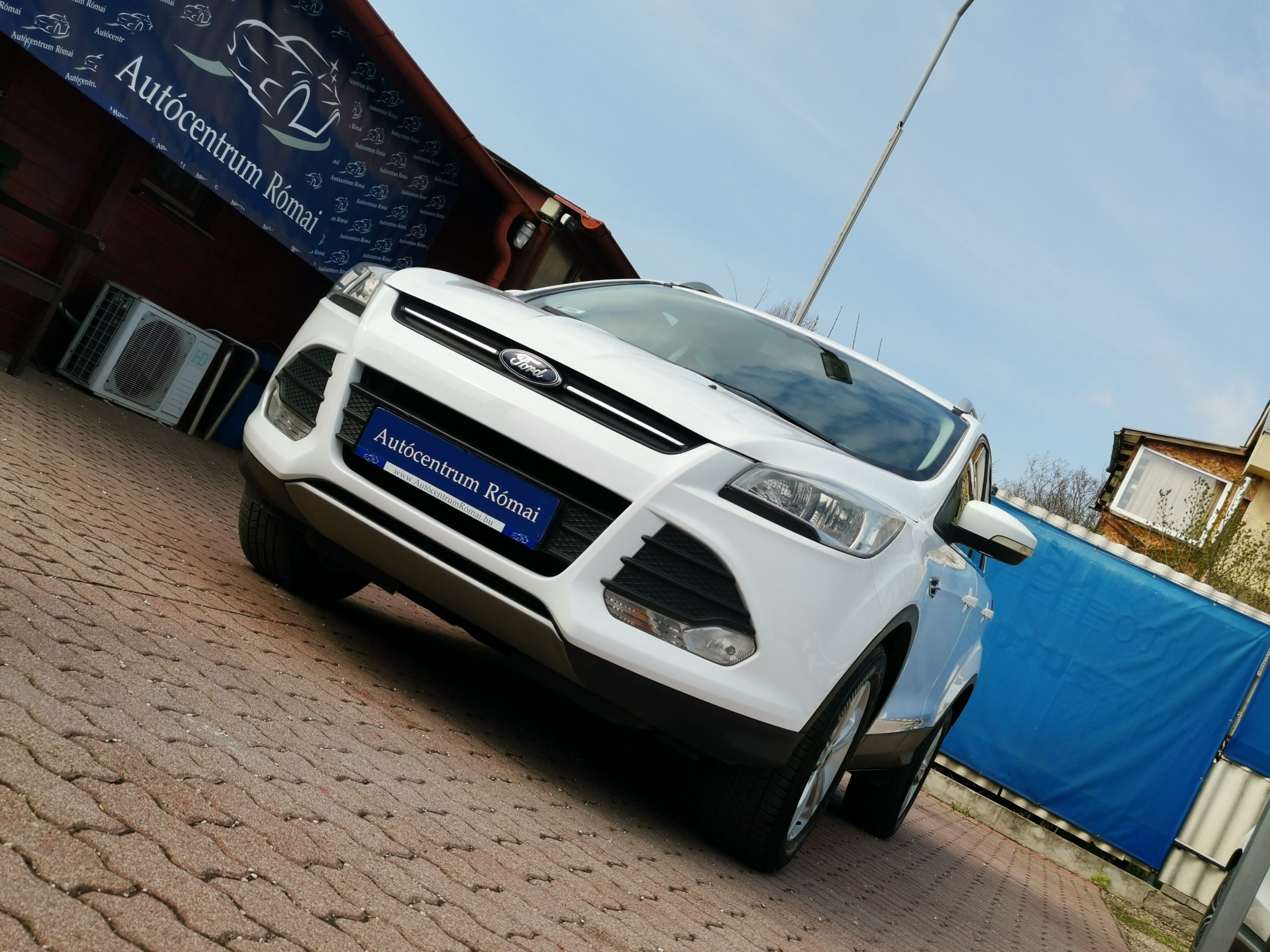 FORD KUGA 1.5 EcoBoost Trend Technology 2WD MO.-i. 2. Tulaj. TEMPOMAT. PARKRADAR. ÜLÉSFŰTÉS. VONÓHOROG