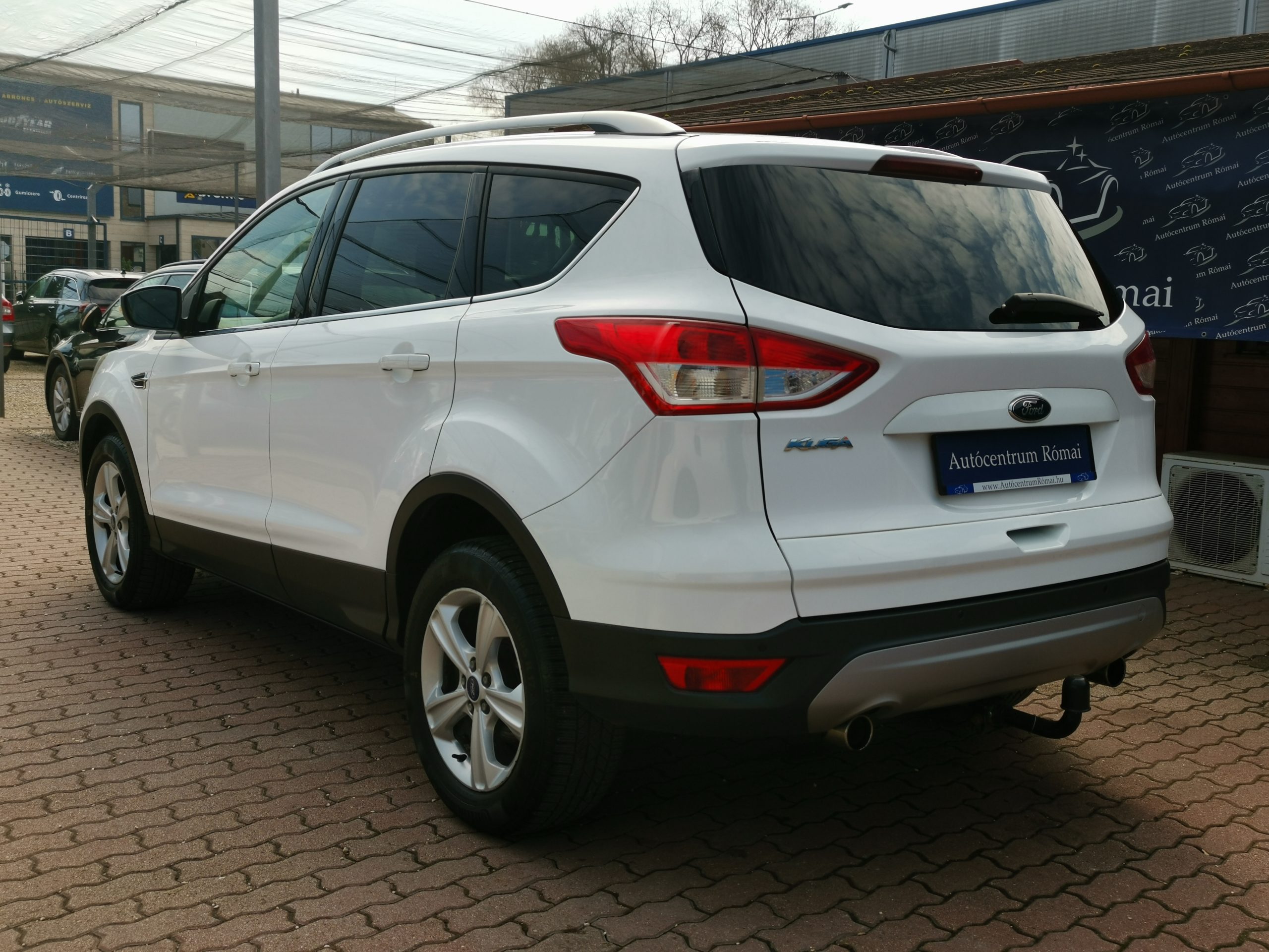 FORD KUGA 1.5 EcoBoost Trend Technology 2WD MO.-i. 2. Tulaj. TEMPOMAT. PARKRADAR. ÜLÉSFŰTÉS. VONÓHOROG