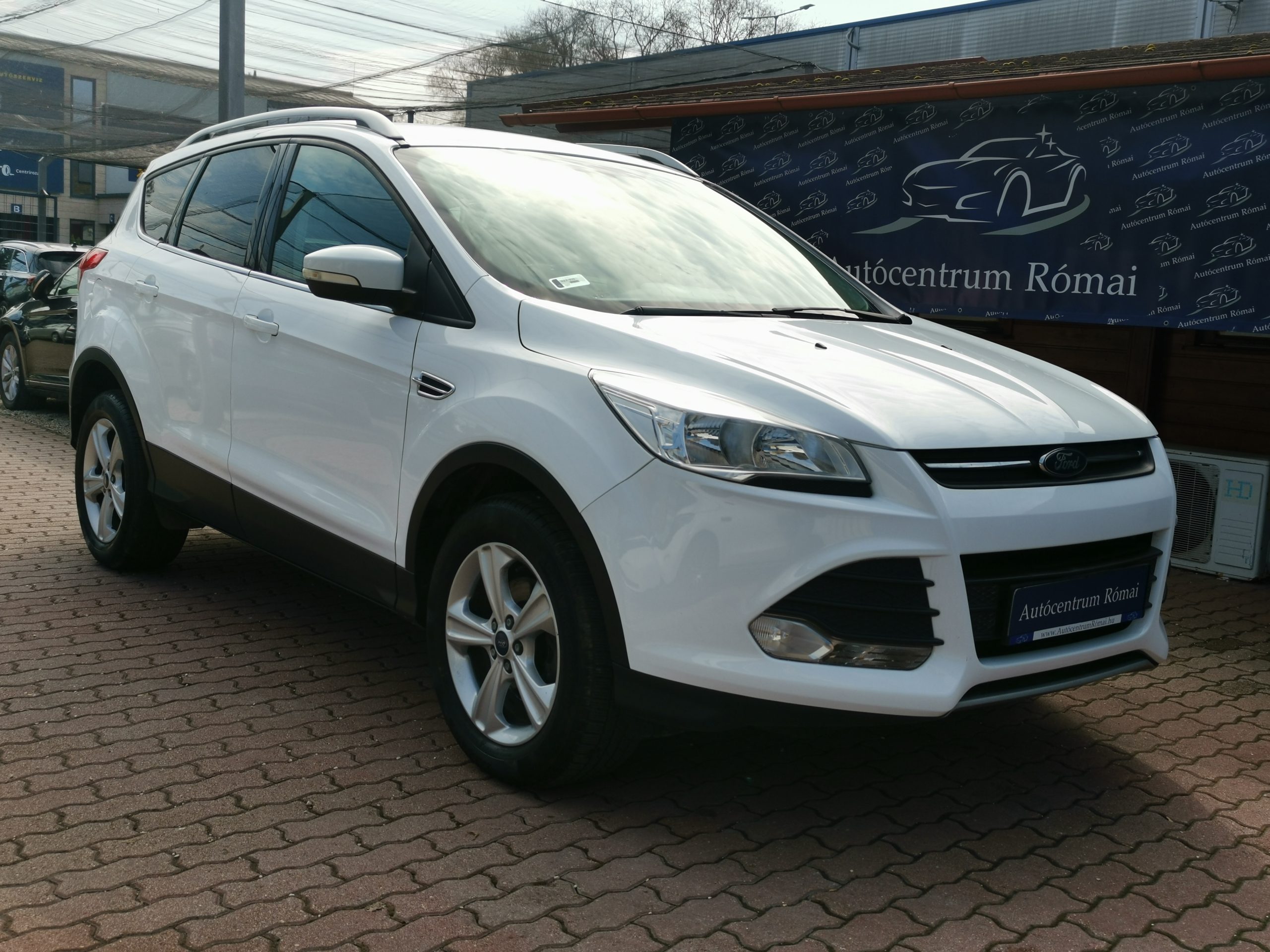 FORD KUGA 1.5 EcoBoost Trend Technology 2WD MO.-i. 2. Tulaj. TEMPOMAT. PARKRADAR. ÜLÉSFŰTÉS. VONÓHOROG